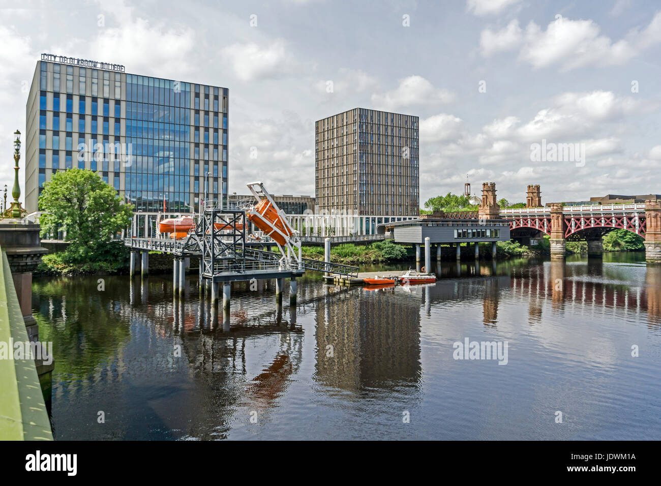 Città di Glasgow Riverside College Campus da Crown Street presso il fiume Clyde in Glasgow Scotland Regno Unito Foto Stock