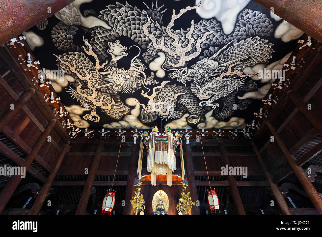 Draghi Gemelli dipinto nella sala principale del tempio Kenninji a Kyoto, Giappone Foto Stock