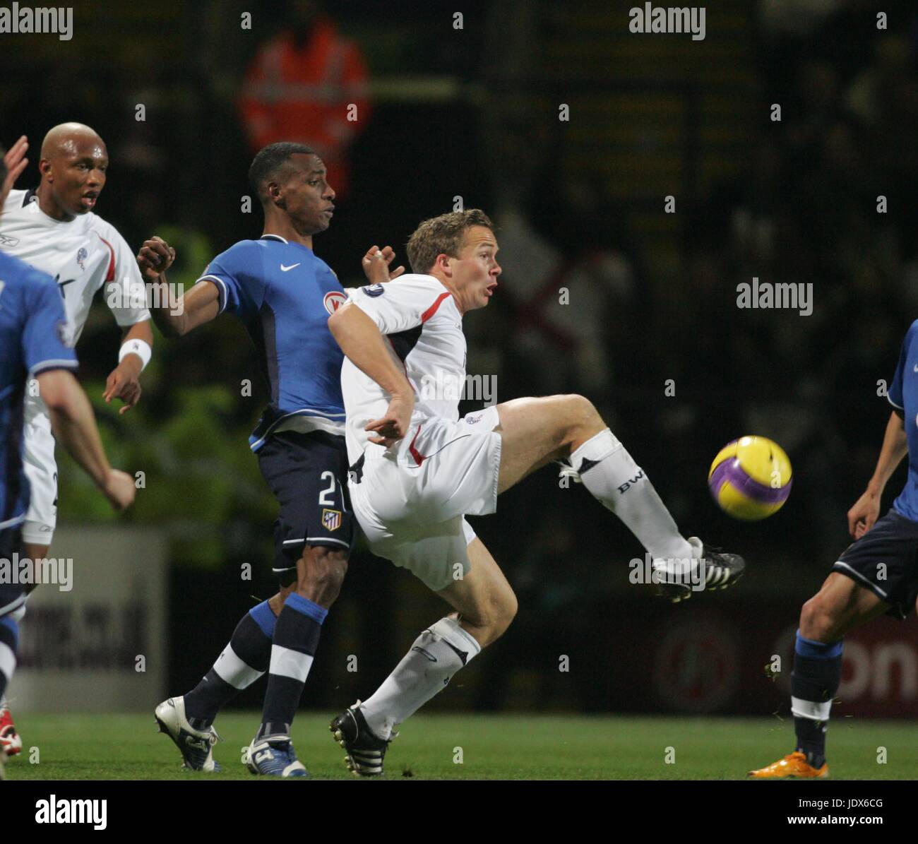 PEREA E DAVIES BOLTON V A. MADRID Reebok Stadium BOLTON GRAN BRETAGNA 14 Febbraio 2008 Foto Stock