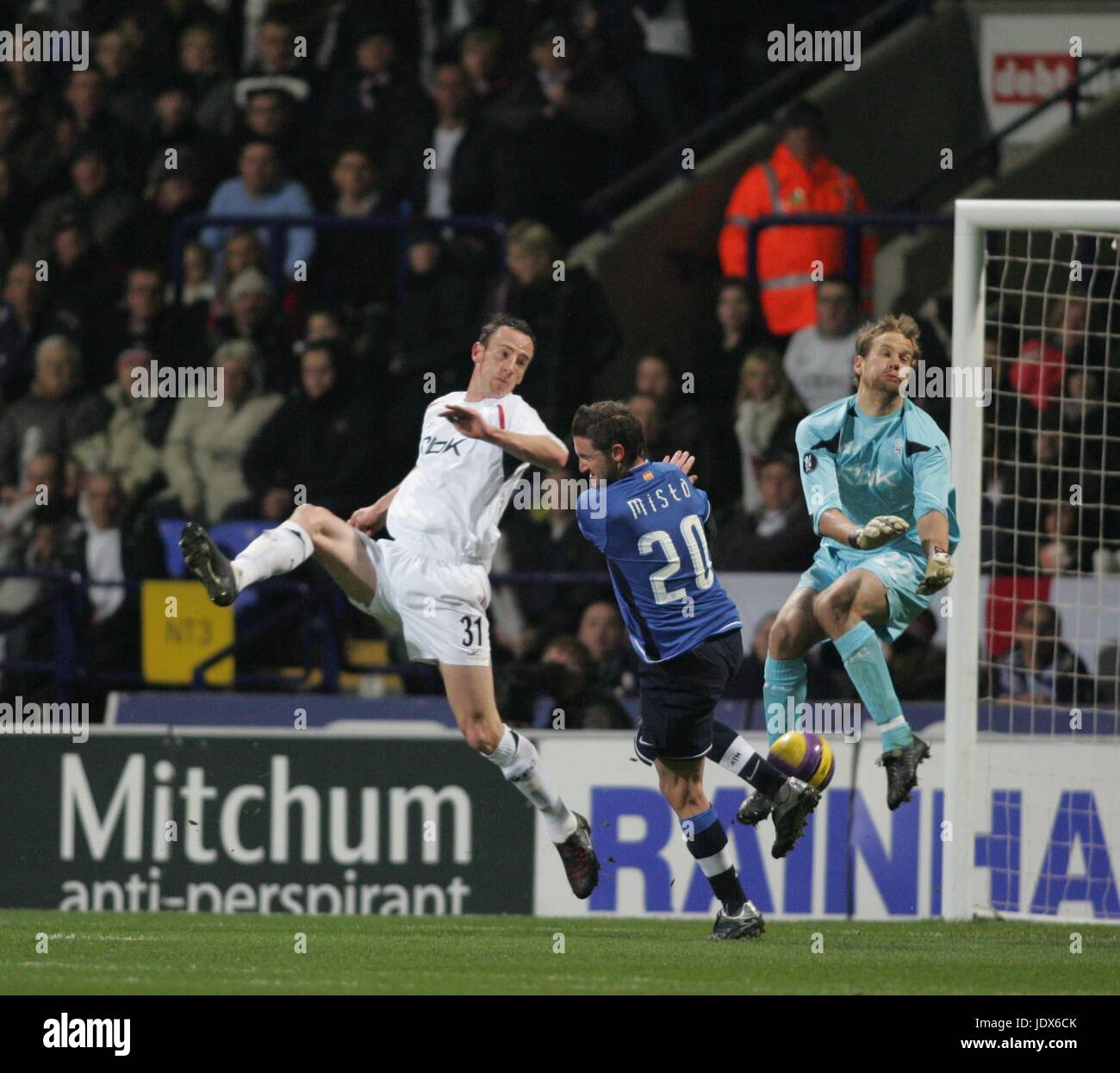 FERRER E JAASKELAINEN BOLTON V A. MADRID Reebok Stadium BOLTON GRAN BRETAGNA 14 Febbraio 2008 Foto Stock