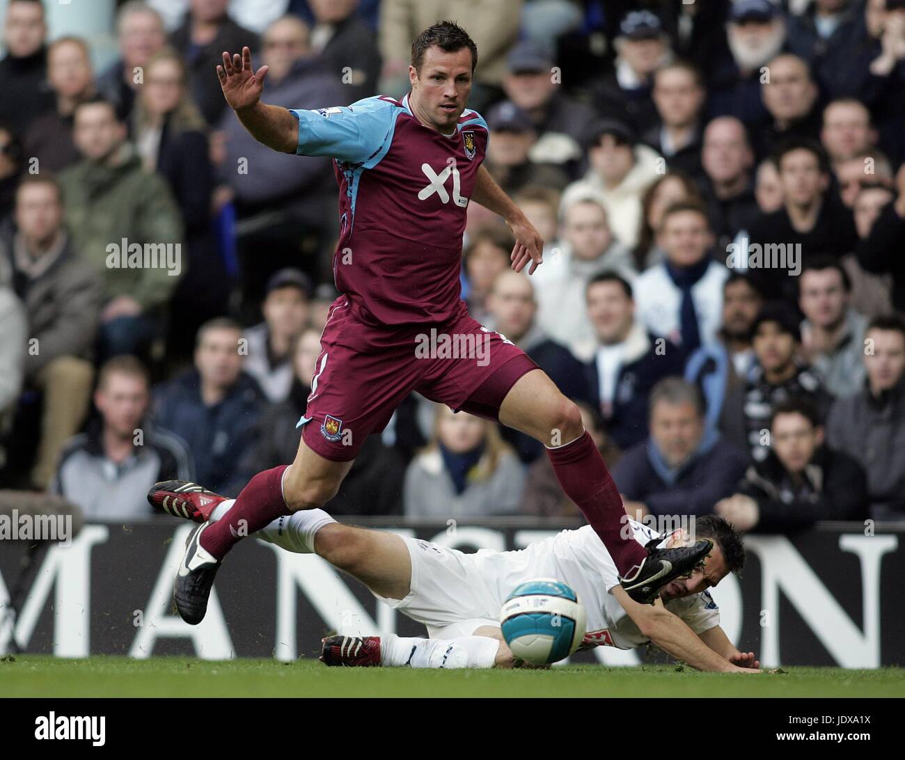 LUCAS NEILL & STEED MALBRANQUE Tottenham Hotspur V West Ham White Hart Lane Londra GRAN BRETAGNA 09 Marzo 2008 Foto Stock