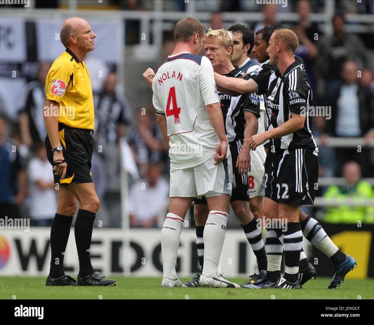 KEVIN NOLAN & Damien Duff NEWCASTLE UTD V BOLTON.ST JAMES PARK NEWCASTLE INGHILTERRA 23 Agosto 2008 Foto Stock