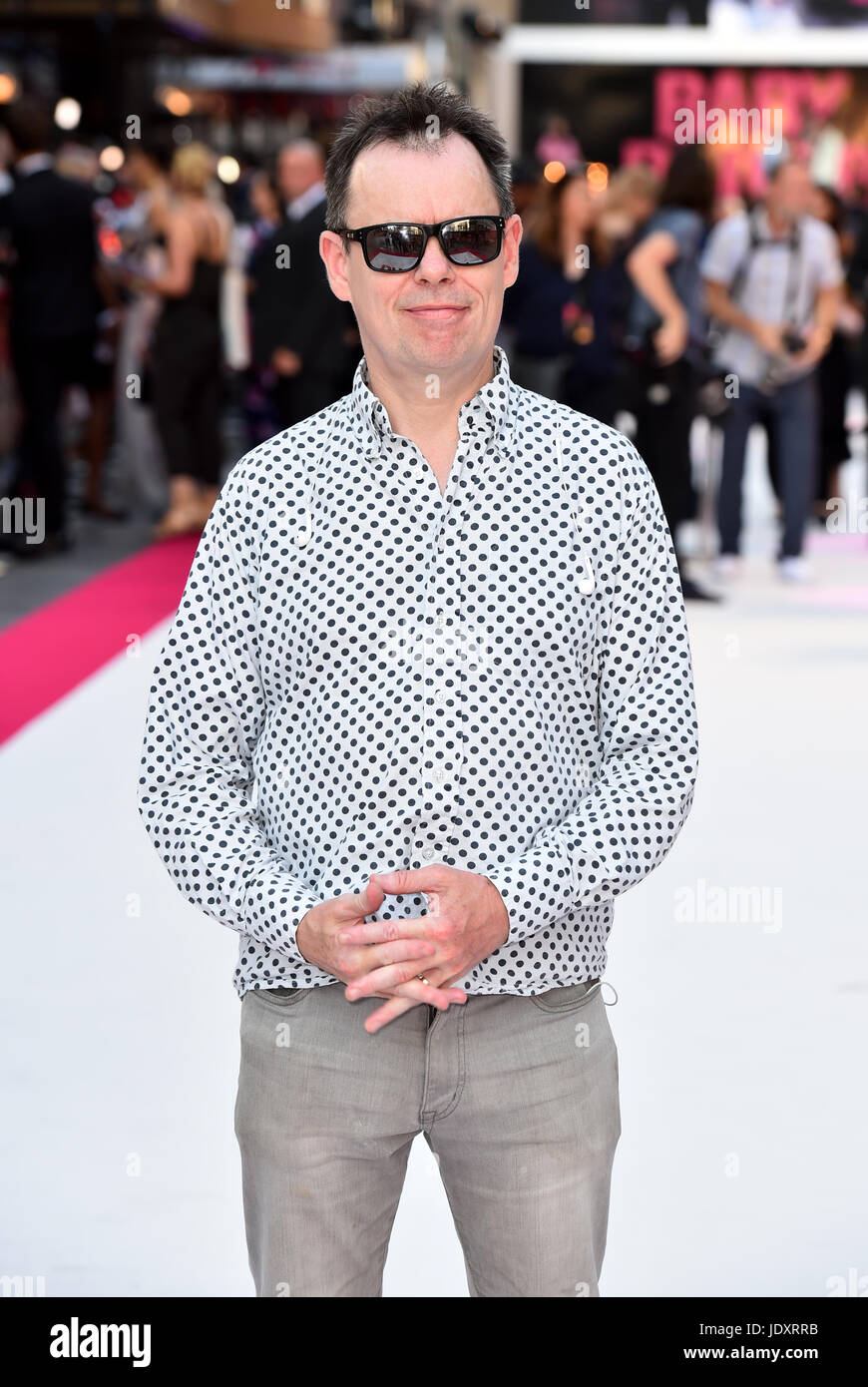 Kevin Eldon frequentano il bambino conducente premiere detenute a Cineworld nel quadrato di Leicester, Londra. Foto Stock