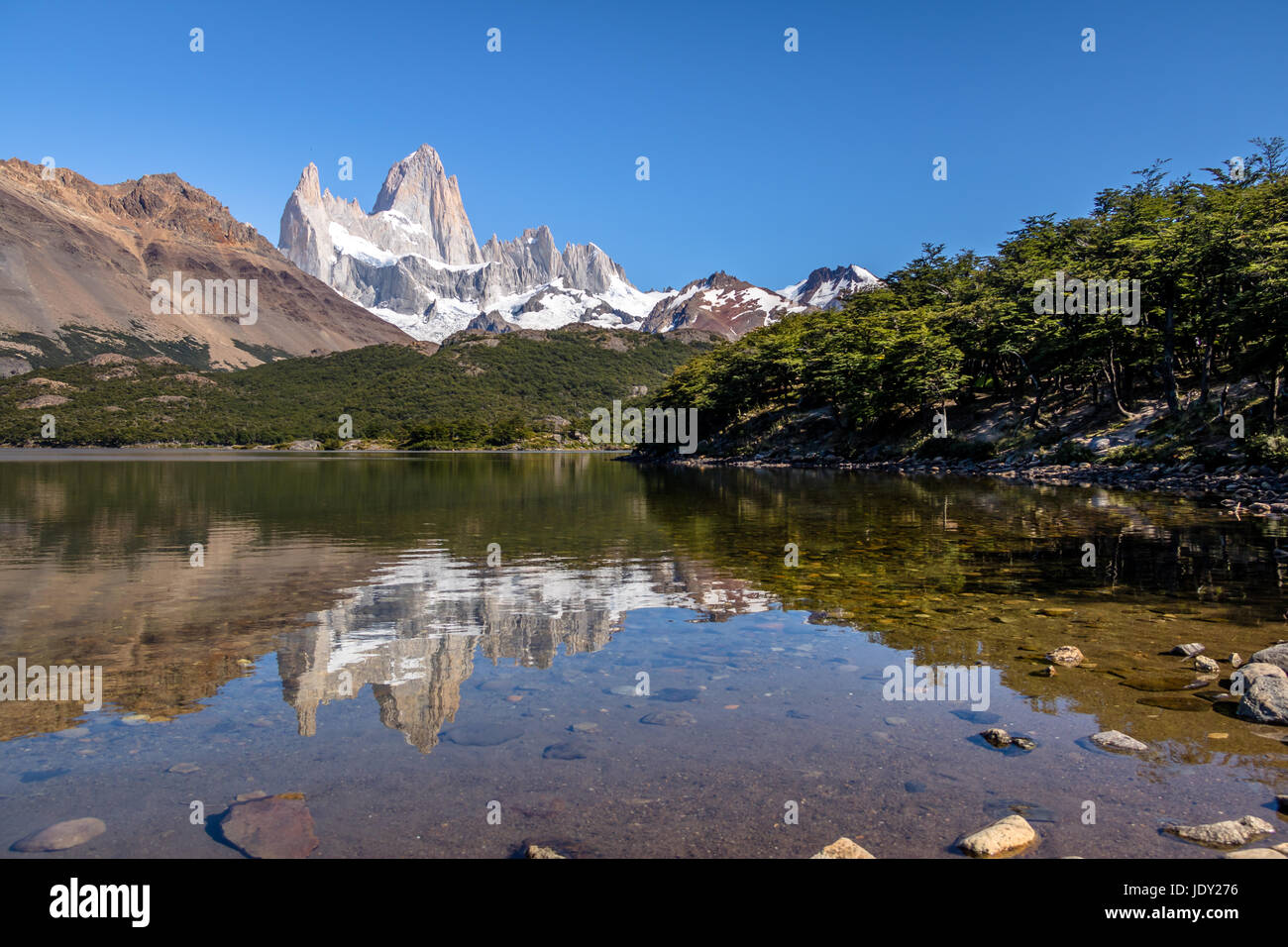 Il monte Fitz Roy e Capri Laguna in Patagonia - El Chalten, Argentina Foto Stock