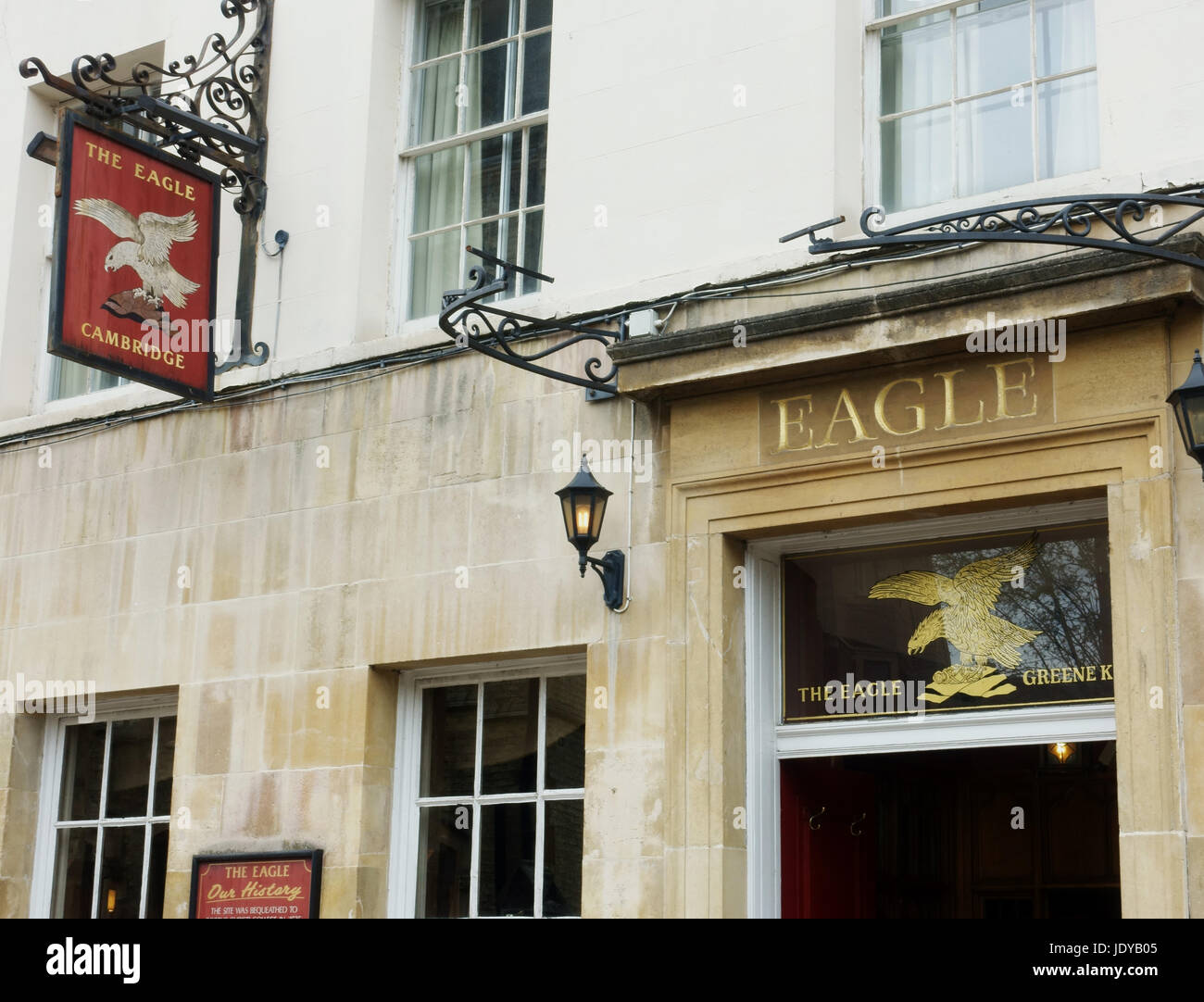 La famosa Eagle pub in Cambridge Foto Stock