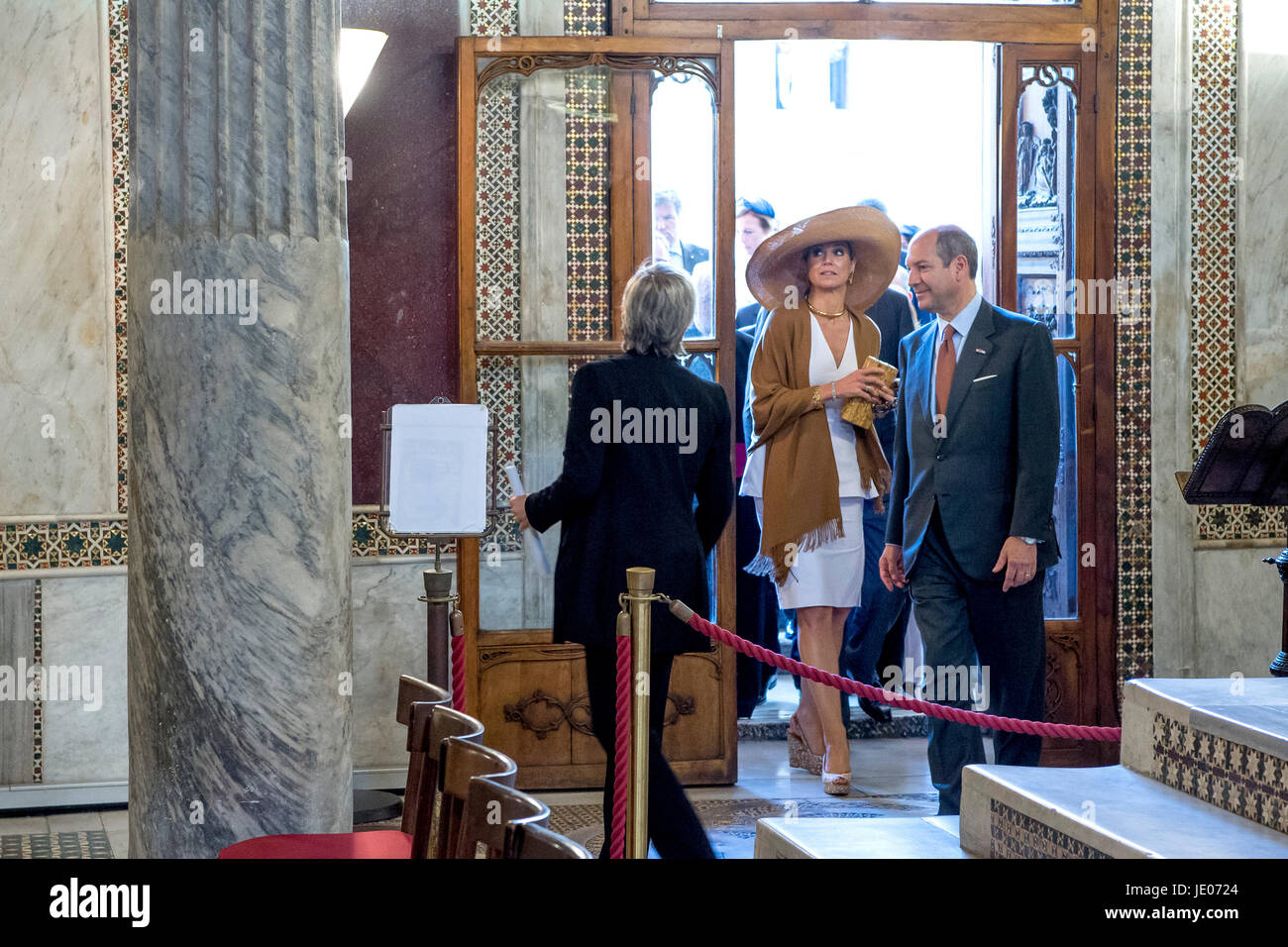 Willem alexander re e regina máxima dei paesi bassi presso il ... Po li zi a di stato