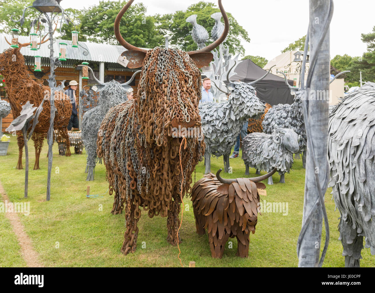 Edimburgo, Scozia, Regno Unito. Il 22 giugno, 2017. Metallo sculture di animali in vendita - uno degli oltre 1000 espositori presso il Royal Highland Show Credito: Kay Roxby/Alamy Live News Foto Stock