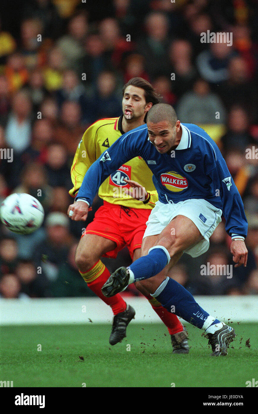 STAN COLLYMORE & ALEX BONNOT WATFORD V LEICESTER CITY 05 Febbraio 2000 Foto Stock