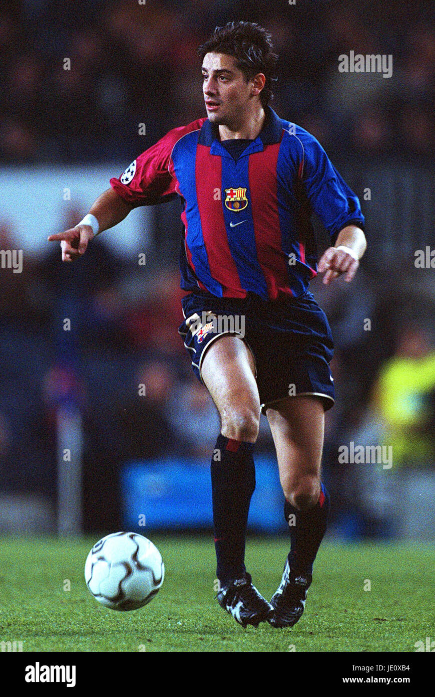 FRANCESCO COCO FC BARCELONA CAMP NOU BARCELONA 05 Dicembre 2001 Foto Stock