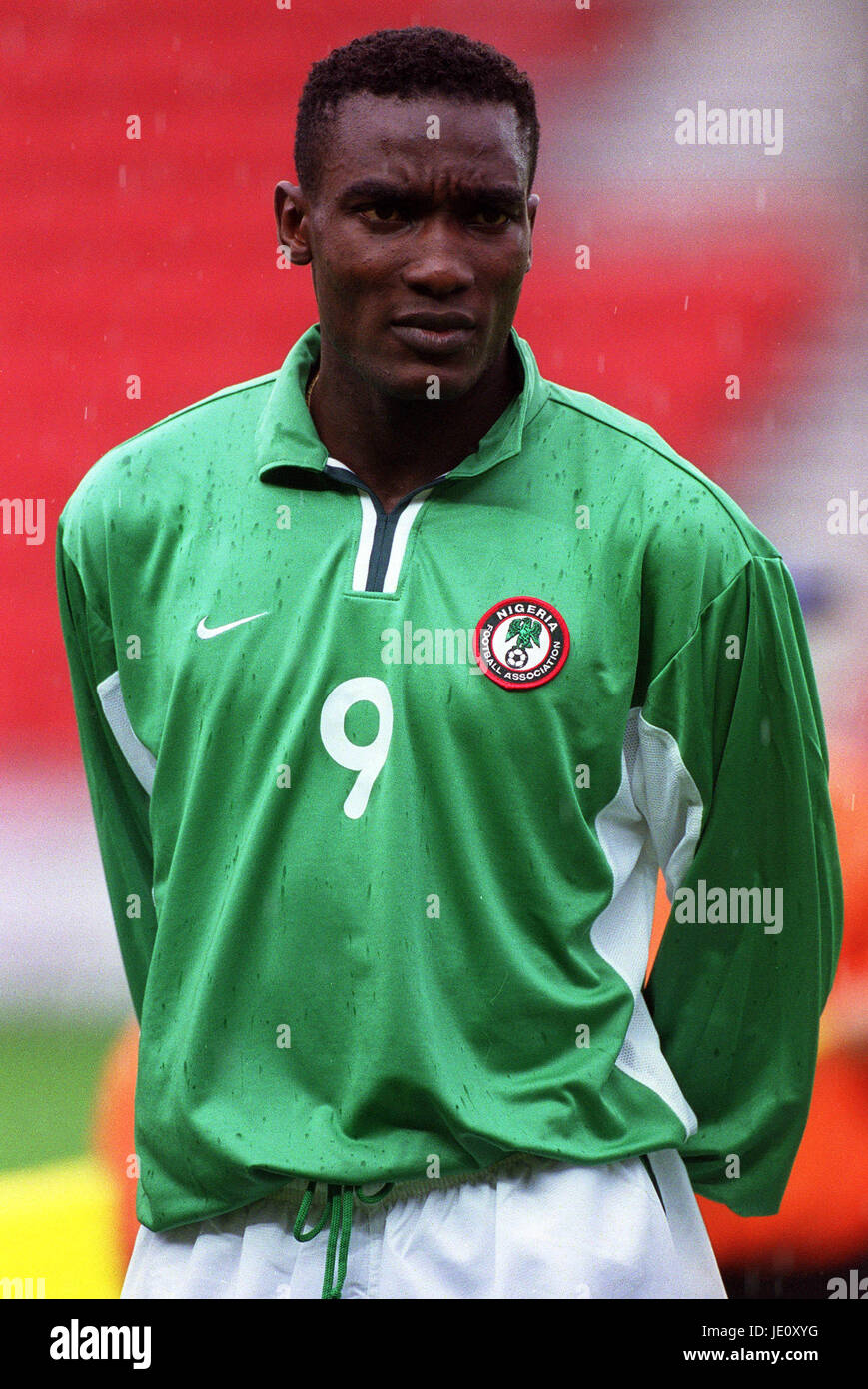 VICTOR AGALI NIGERIA & Hansa Rostock SOUTHAMPTON INGHILTERRA 07 Ottobre 2001 Foto Stock