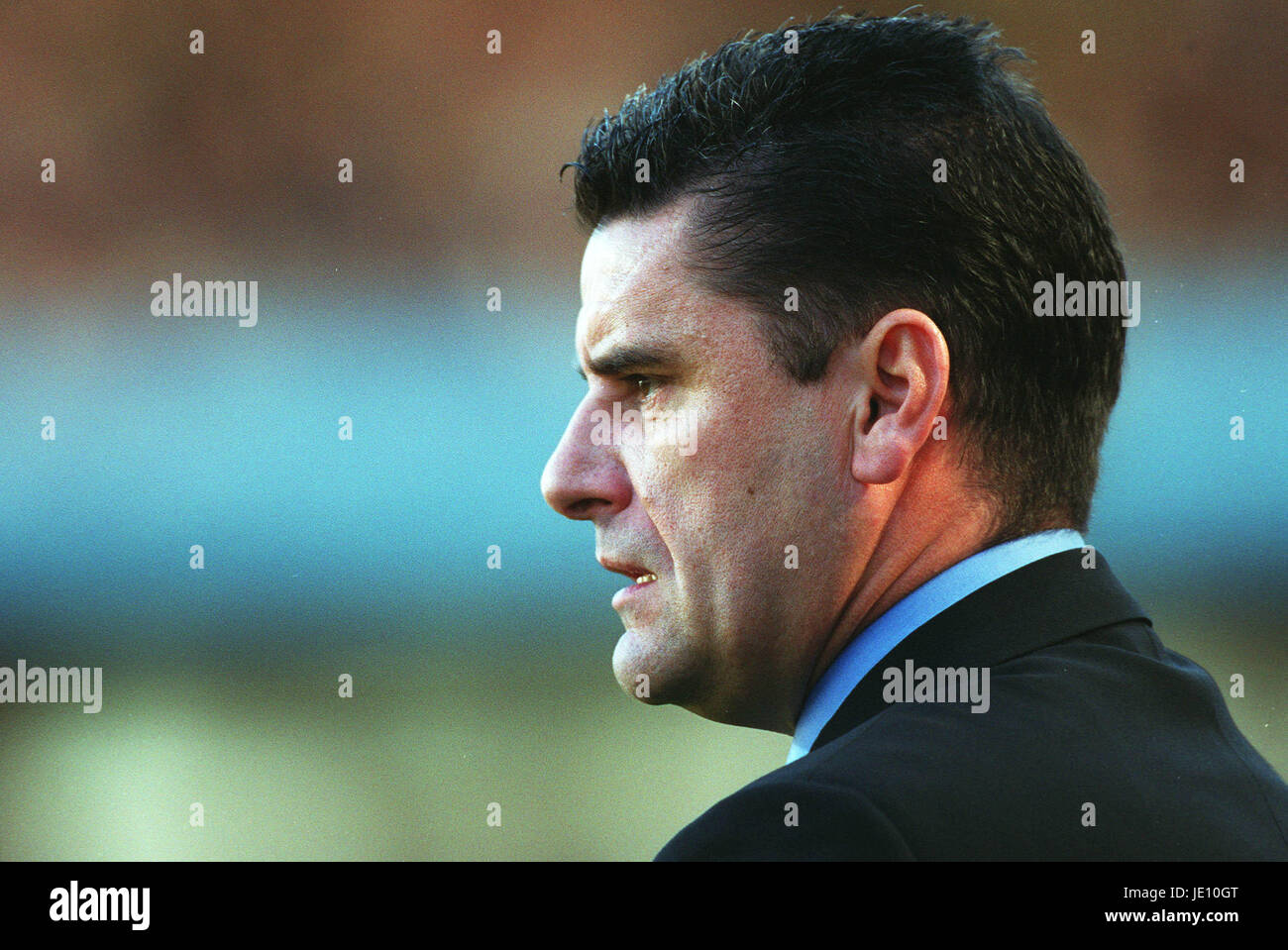 Giovanni Gregorio Aston Villa FC MANAGER BIRMINGHAM VILLA PARK BIRMINGHAM 16 Settembre 2001 Foto Stock