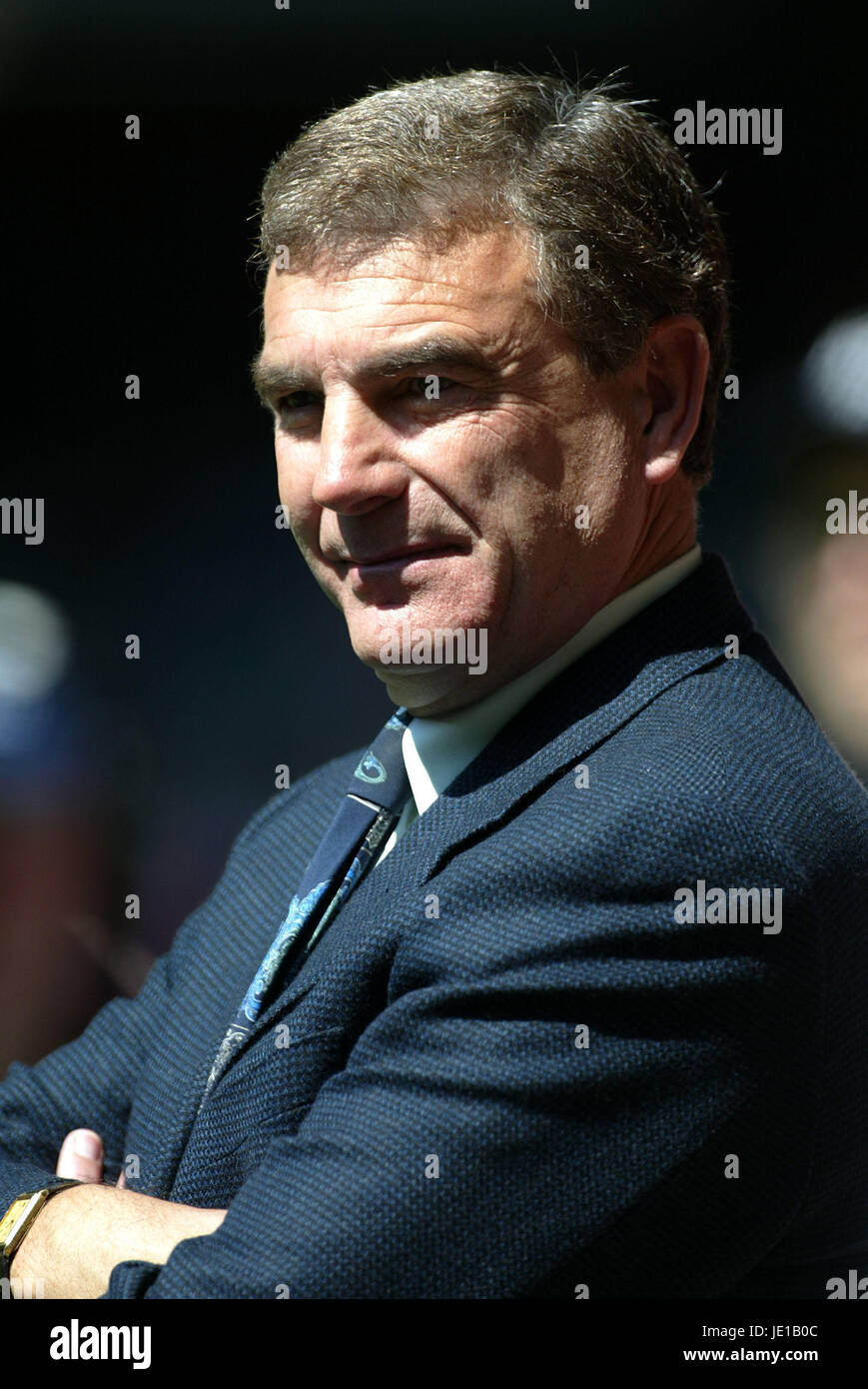 TREVOR BROOKING TELEVISIONE & SPORT CELEBRITY Millennium Stadium Cardiff Galles 04 Maggio 2002 Foto Stock