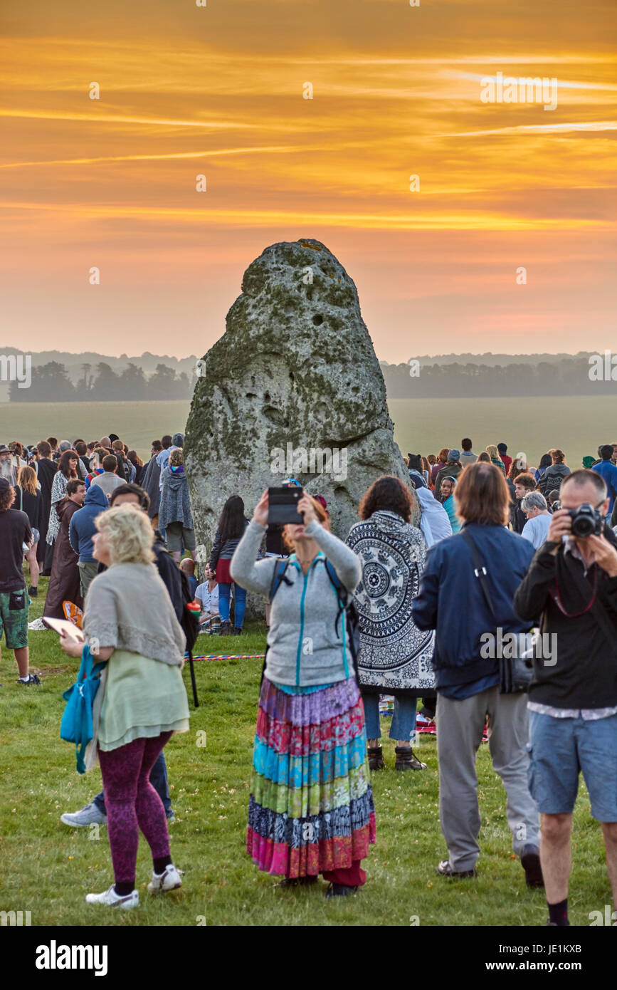 Stonehenge Solstizio d'estate Tour Sunrise 21 Giugno 2091 Foto Stock