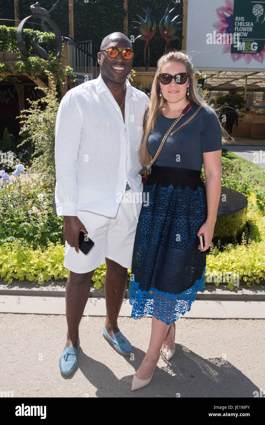 Il 2017 RHS Chelsea Flower Show tenutosi al Chelsea Royal Hospital. Dotato di: Sol Campbell, Fiona Barratt dove: Londra, Regno Unito quando: 22 maggio 2017 Credit: Daniel Deme/WENN.com Foto Stock