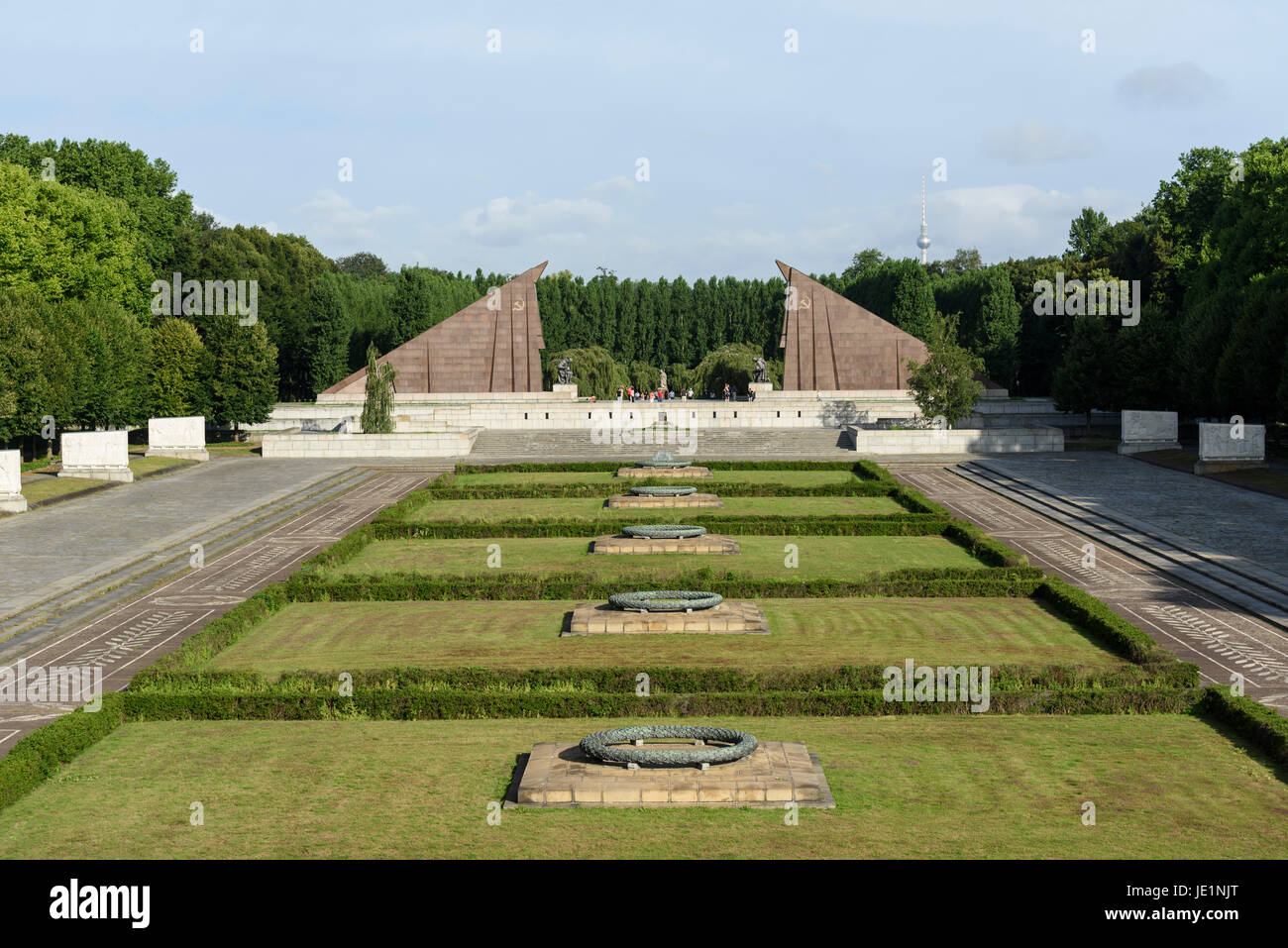 Berlino. Germania. Guerra sovietica monumento eretto nel Parco Treptower, commemora i soldati sovietici caduti nella battaglia di Berlino, Apr-May 1945. Foto Stock