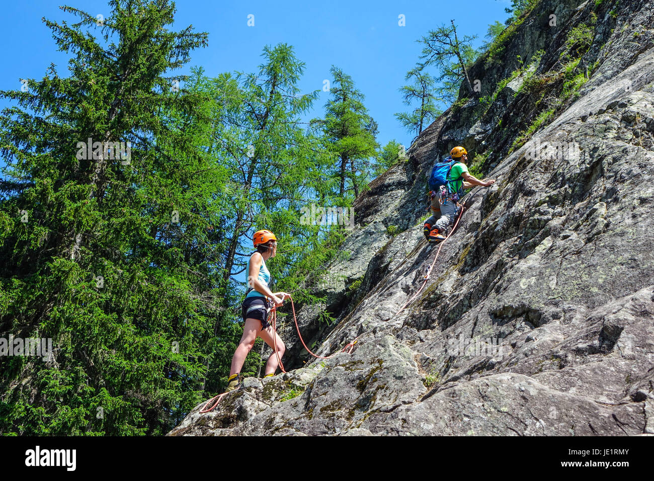 Due arrampicate su roccia, Chamonix, Francia Foto Stock
