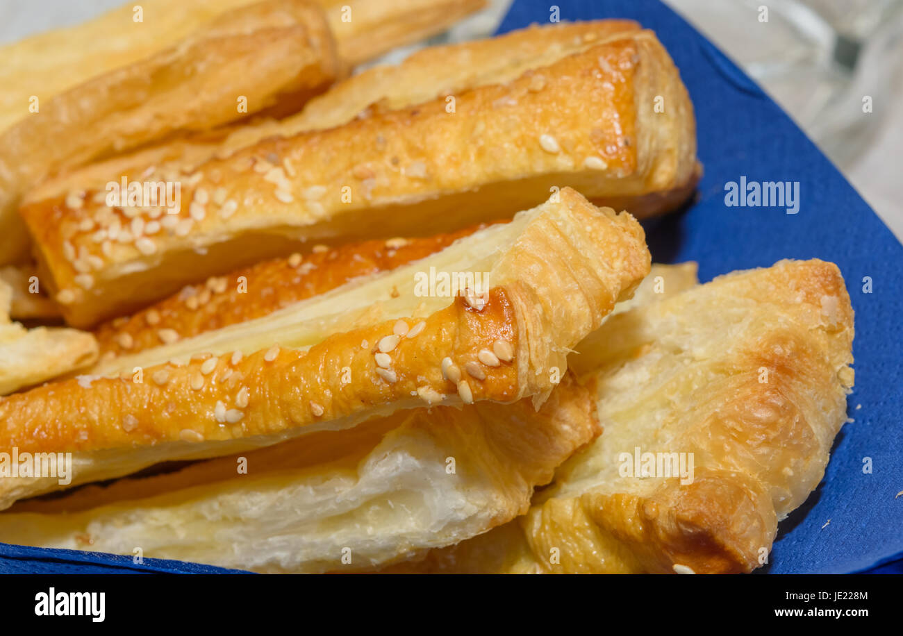 Deliziosi pasticcini freschi per la prima colazione o uno spuntino Foto Stock