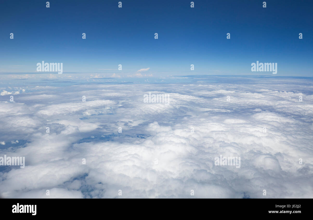 Nuvole cloudscape blue sky dall' alta in aria Foto Stock