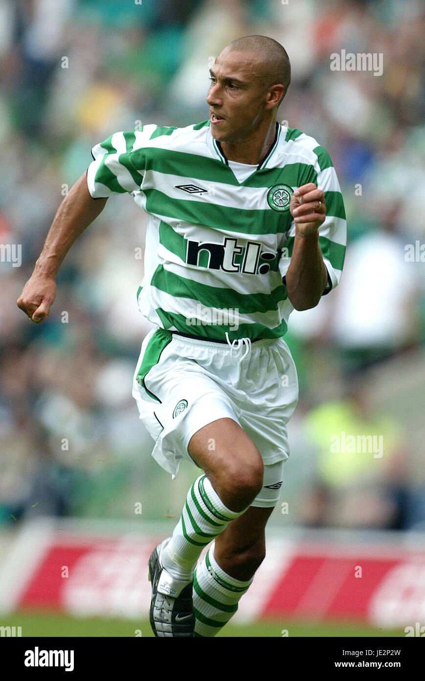 HENRIK LARSSON Glasgow Celtic FC CELTIC PARK GLASGOW 27 Luglio 2002 Foto Stock