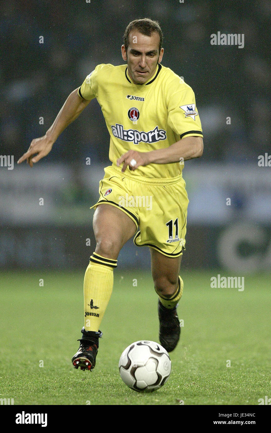 PAOLO DI CANIO Charlton Athletic FC Walkers Stadium Leicester Inghilterra 22 Novembre 2003 Foto Stock