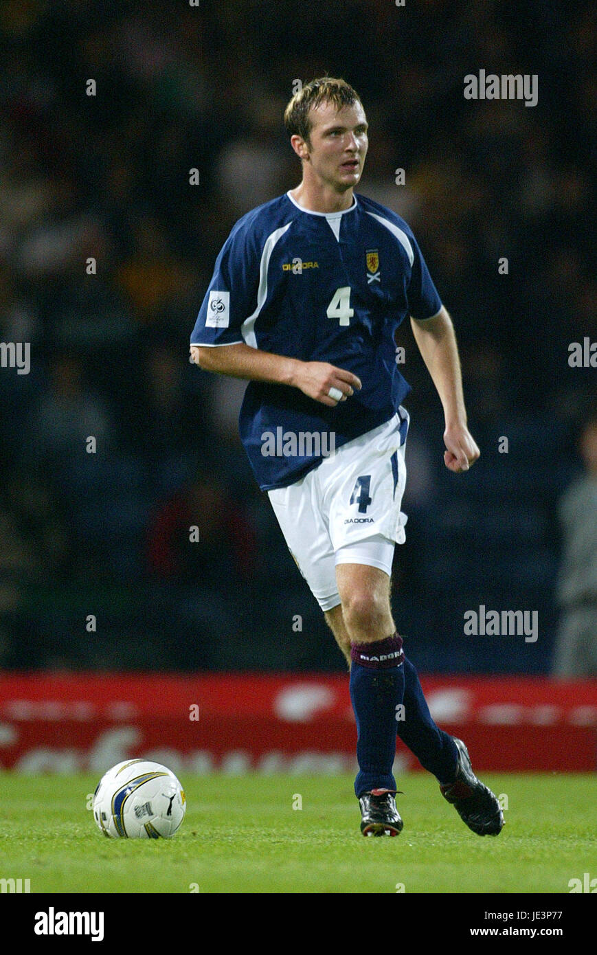 ANDY WEBSTER SCOZIA E CUORI HAMPDEN PARK GLASGOW Scozia 08 Settembre 2004 Foto Stock