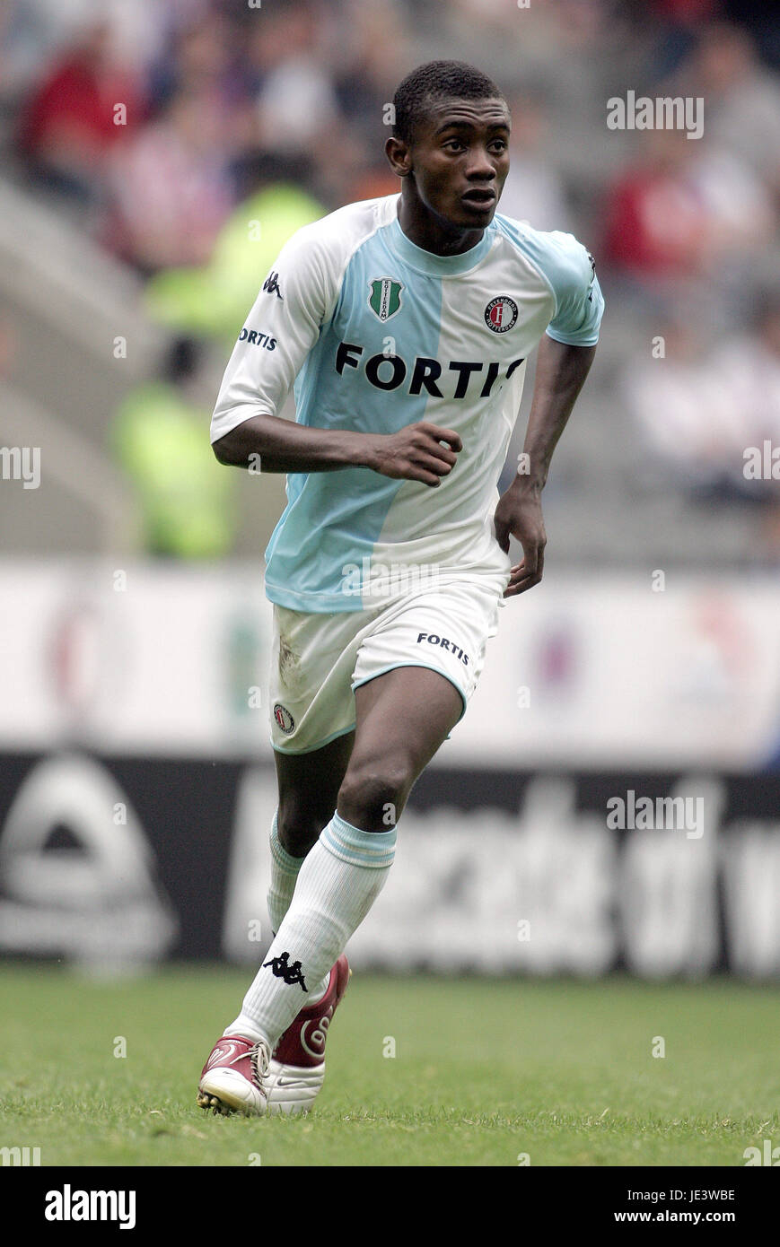 SALOMON KALOU FEYENOORD St James Park Newcastle Inghilterra 01 Agosto 2004 Foto Stock