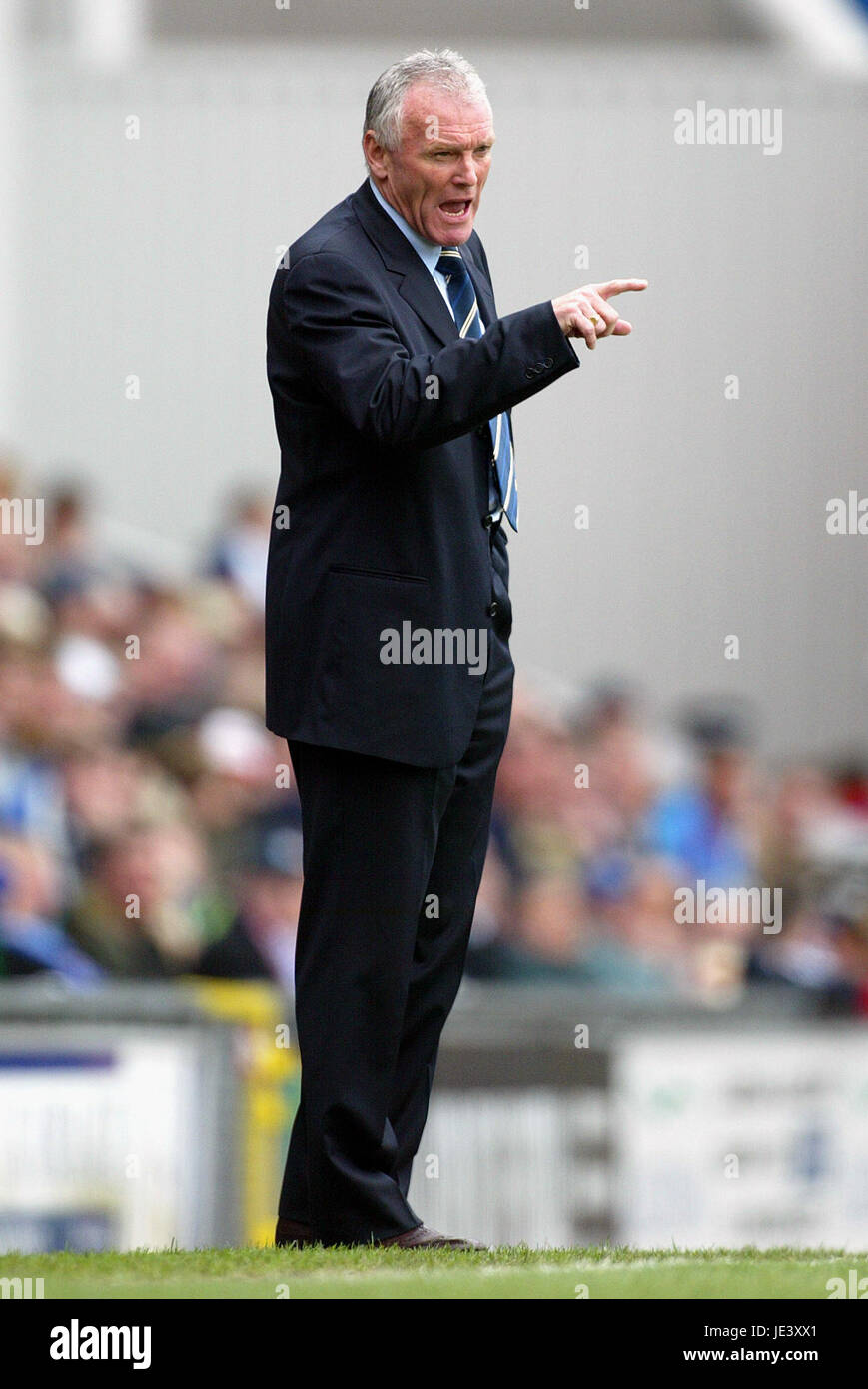 EDDIE GRAY LEEDS UNITED MANAGER EWOOD PARK BLACKBURN Inghilterra 10 aprile 2004 Foto Stock