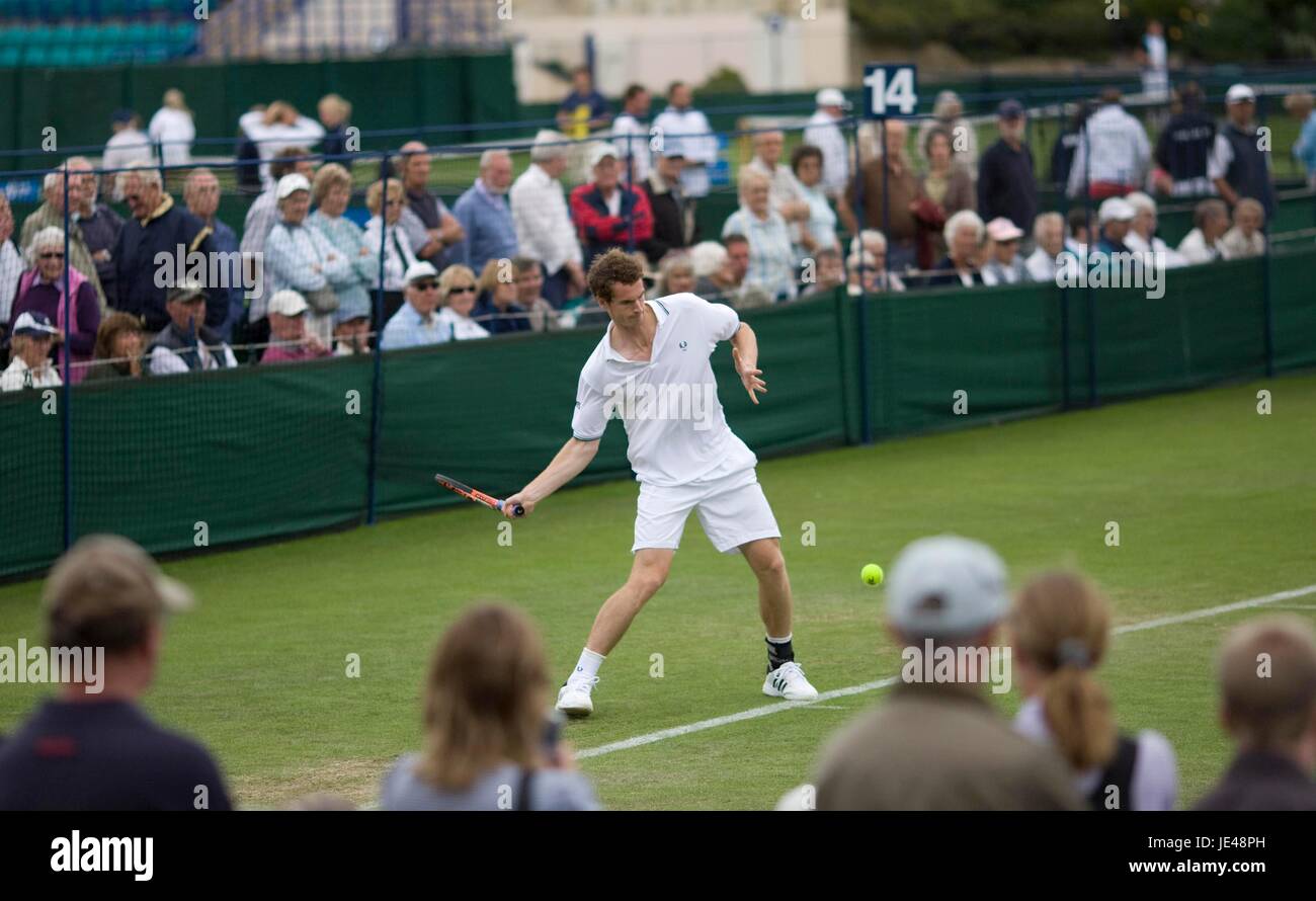 Andy Murray in azione durante la contea Cup in Devonshire Park International Tennis Center Luglio 22, 2009. Foto Stock
