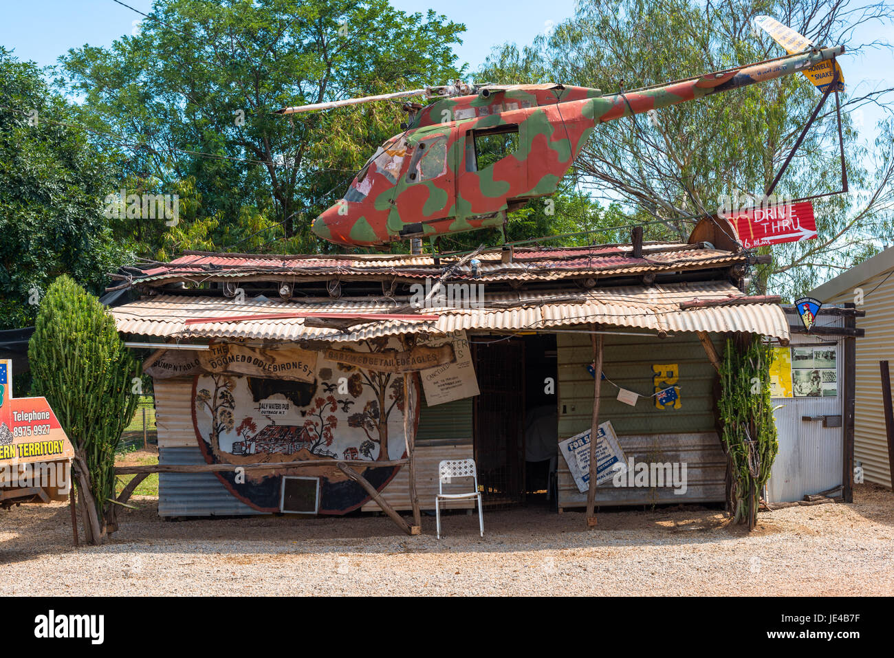 Elicottero a Daly Waters pub al Dunmarra off Stuart Highway, NT. Australia. Foto Stock