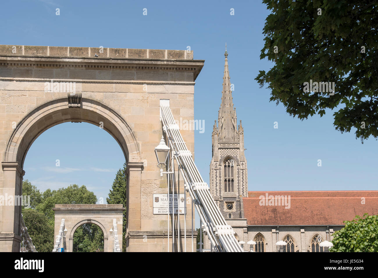 Marlow Bridge e Chiesa Foto Stock