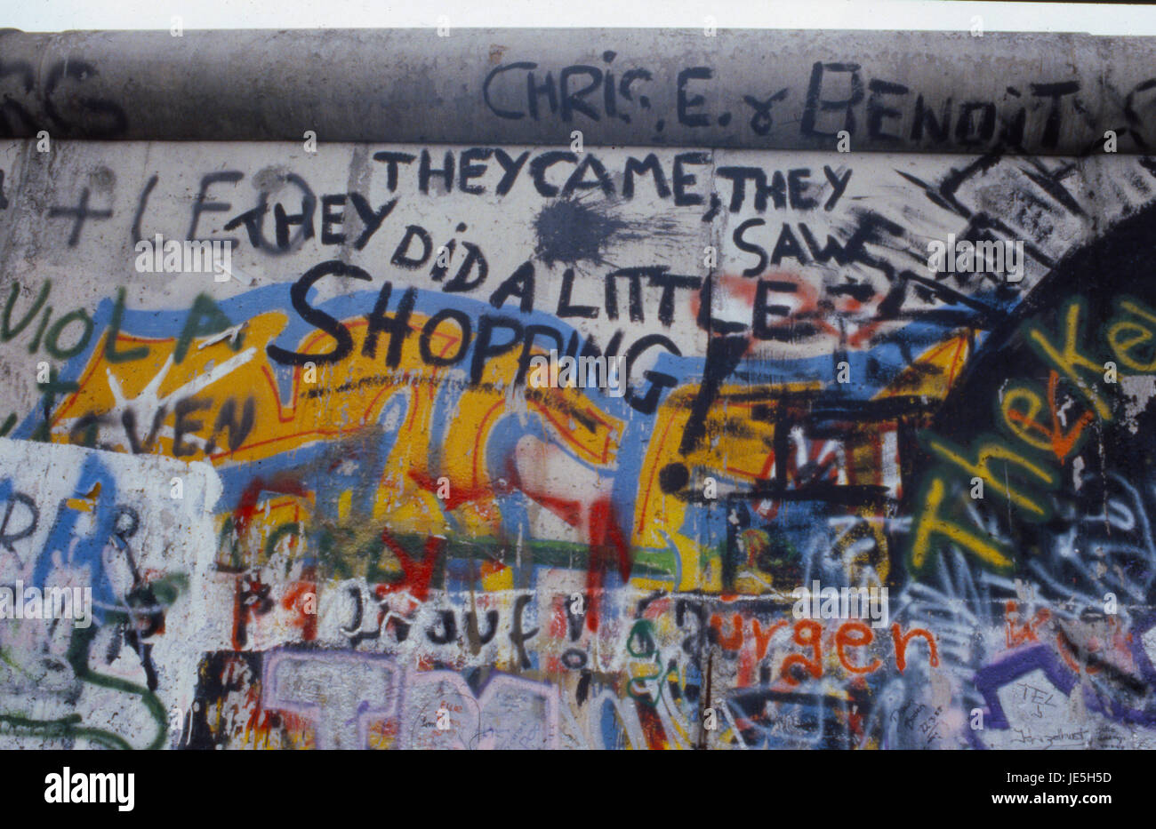 Chiudere i graffiti sul muro di Berlino 1987 Foto Stock