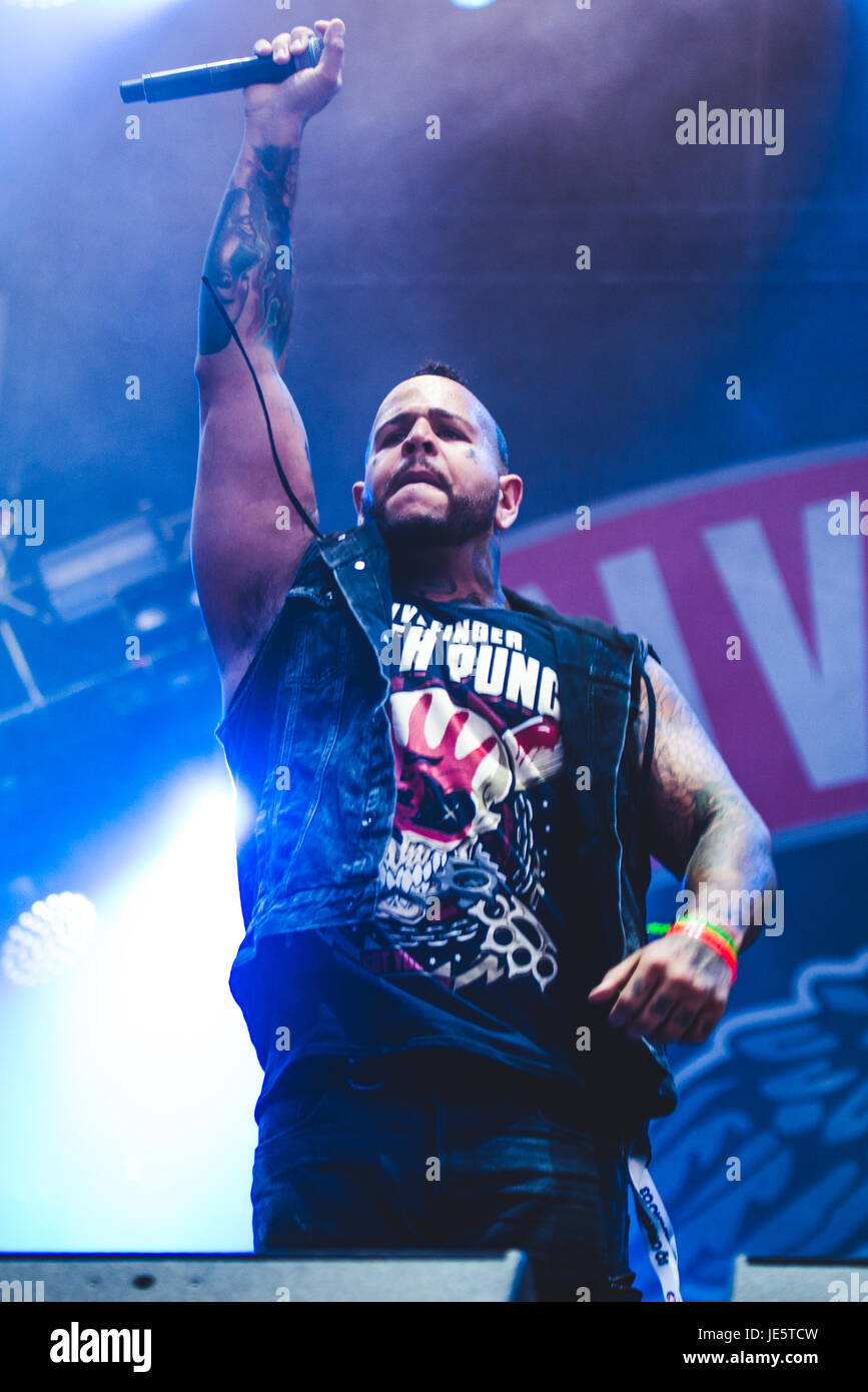 Clisson, Francia. Il 18 giugno, 2017. Cinque Dita morte punzone suonare dal vivo presso il Festival Hellfest 2017 con il loro nuovo cantante Tommy Vext. Credito: Alessandro Bosio/Pacific Press/Alamy Live News Foto Stock