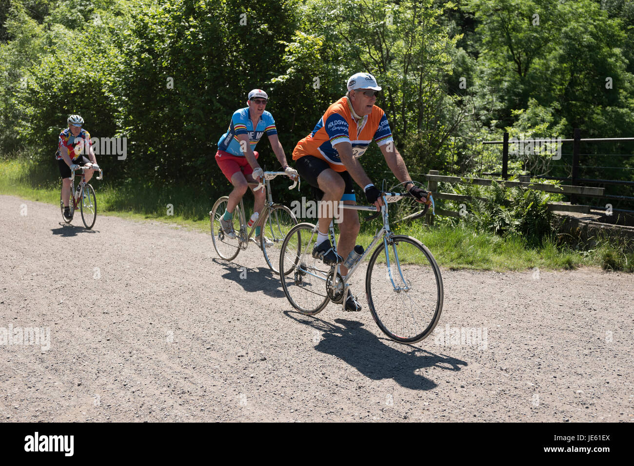 Ciclista prendendo parte nel 2017 Eroica Britannia evento nel Derbyshire. Foto Stock