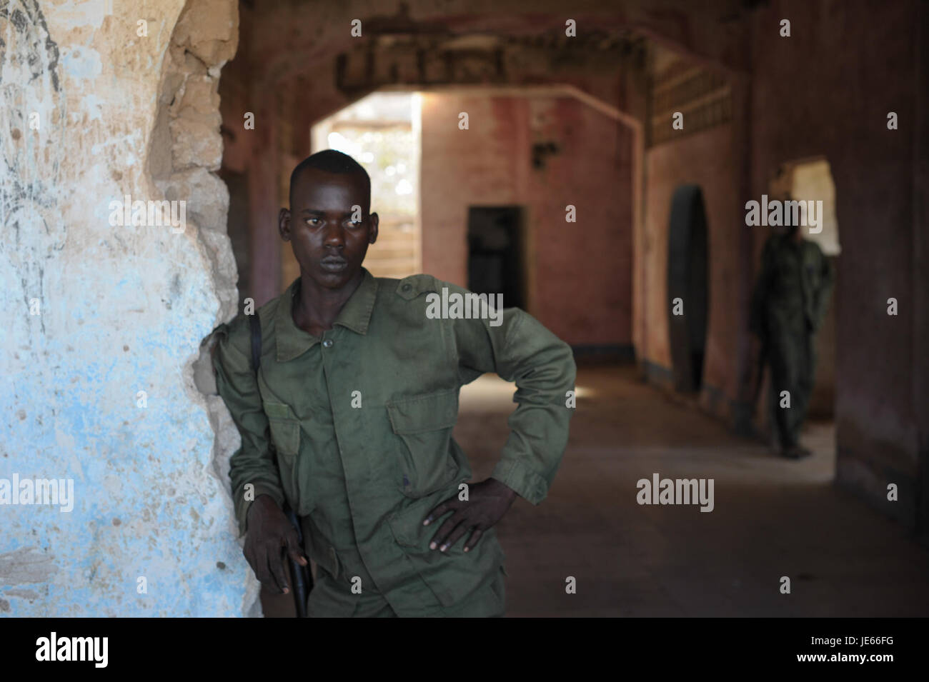 L'immagine mostra il quartier generale militare a Kismayo, Somalia, durante un'operazione militare. Il quartier generale funge da base strategica per le attività militari nella regione. Foto Stock