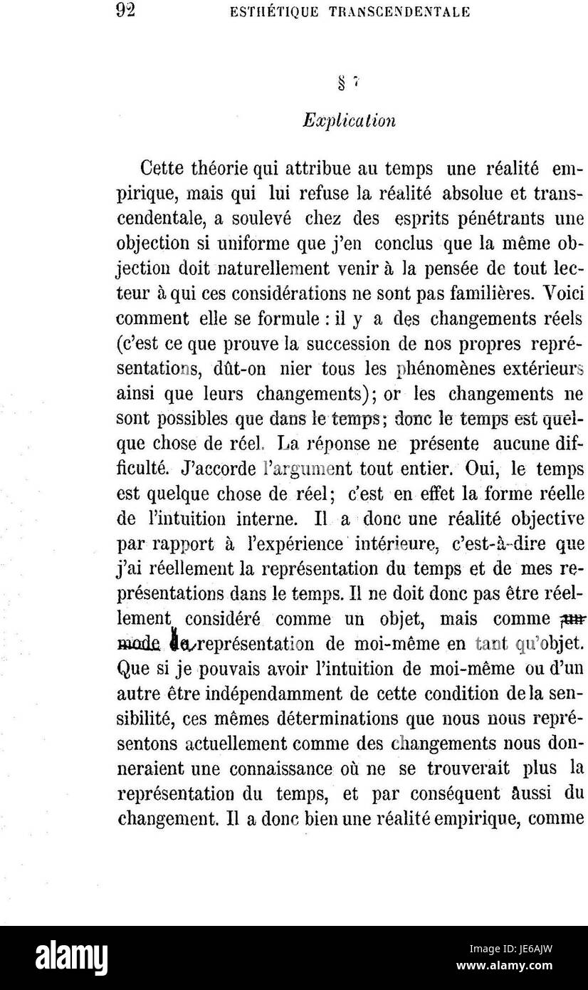 Questa immagine raffigura un primo piano di un'unità di elaborazione del computer (CPU), che ne mostra la struttura e i componenti, essenziali per comprendere la moderna tecnologia informatica. Foto Stock