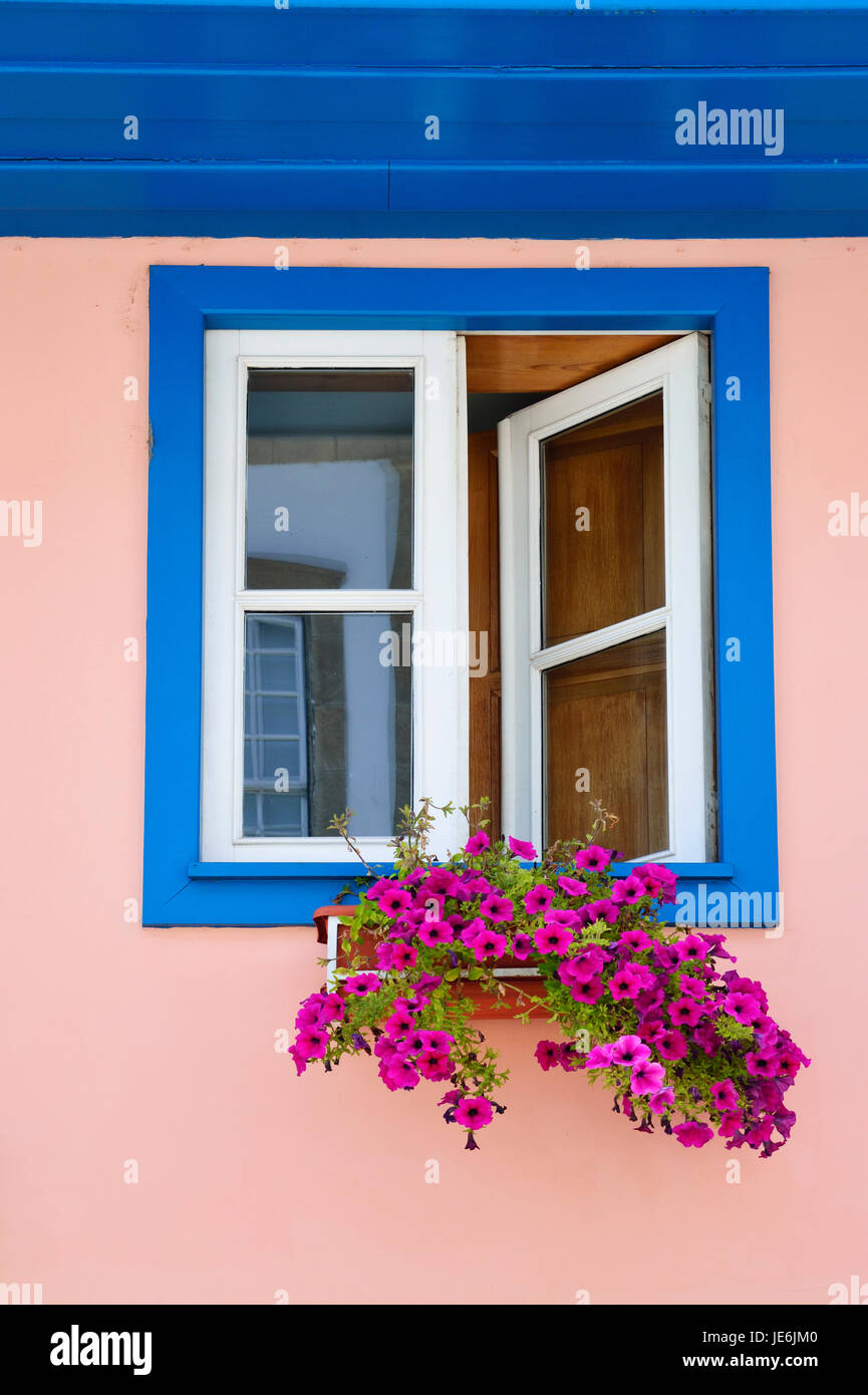 Tradizionale di windows in Chaves. Tras os Montes, Portogallo Foto Stock