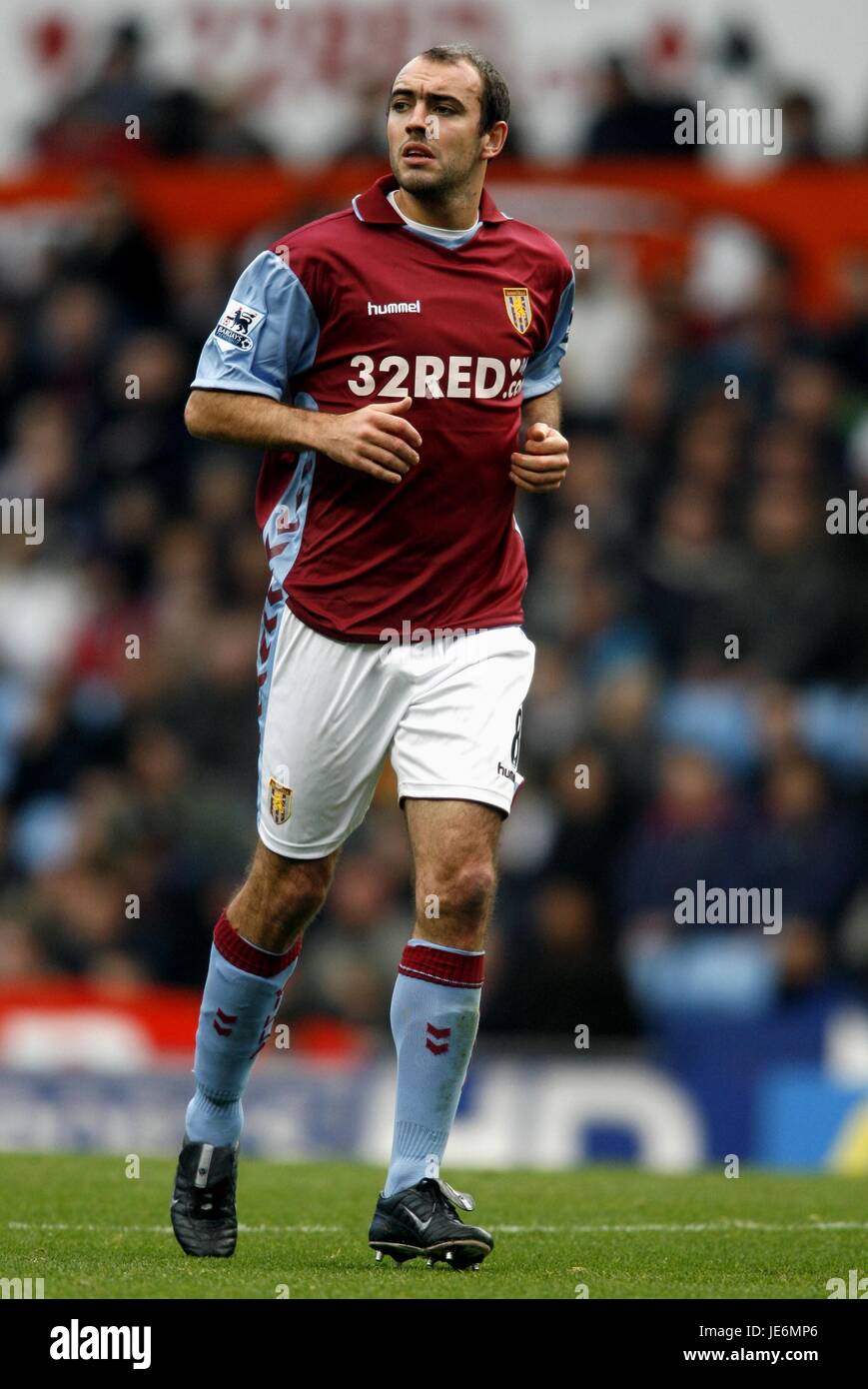 GAVIN MCCANN Aston Villa FC VILLA PARK Birmingham Inghilterra 25 Novembre 2006 Foto Stock