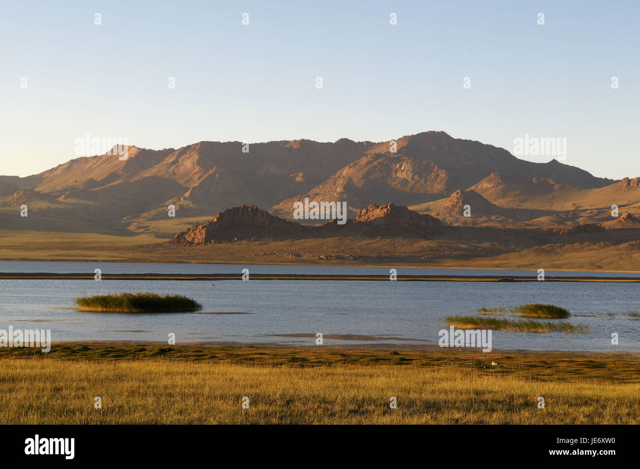 In Mongolia e in Asia Centrale, degli Altai Gobi, montagne, steppa, Bayan Olgii, provincia occidentale, lago di Bayan Nuur, Foto Stock