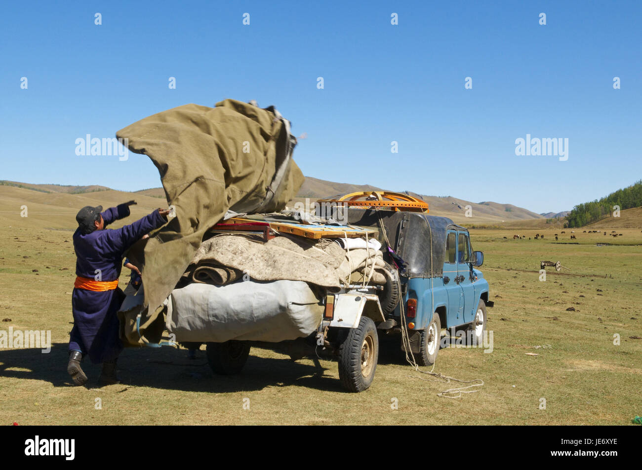 In Mongolia e in Asia centrale, provincia Arkhangai, nomad, supporto, Jurte rompere, la carica del veicolo, Foto Stock