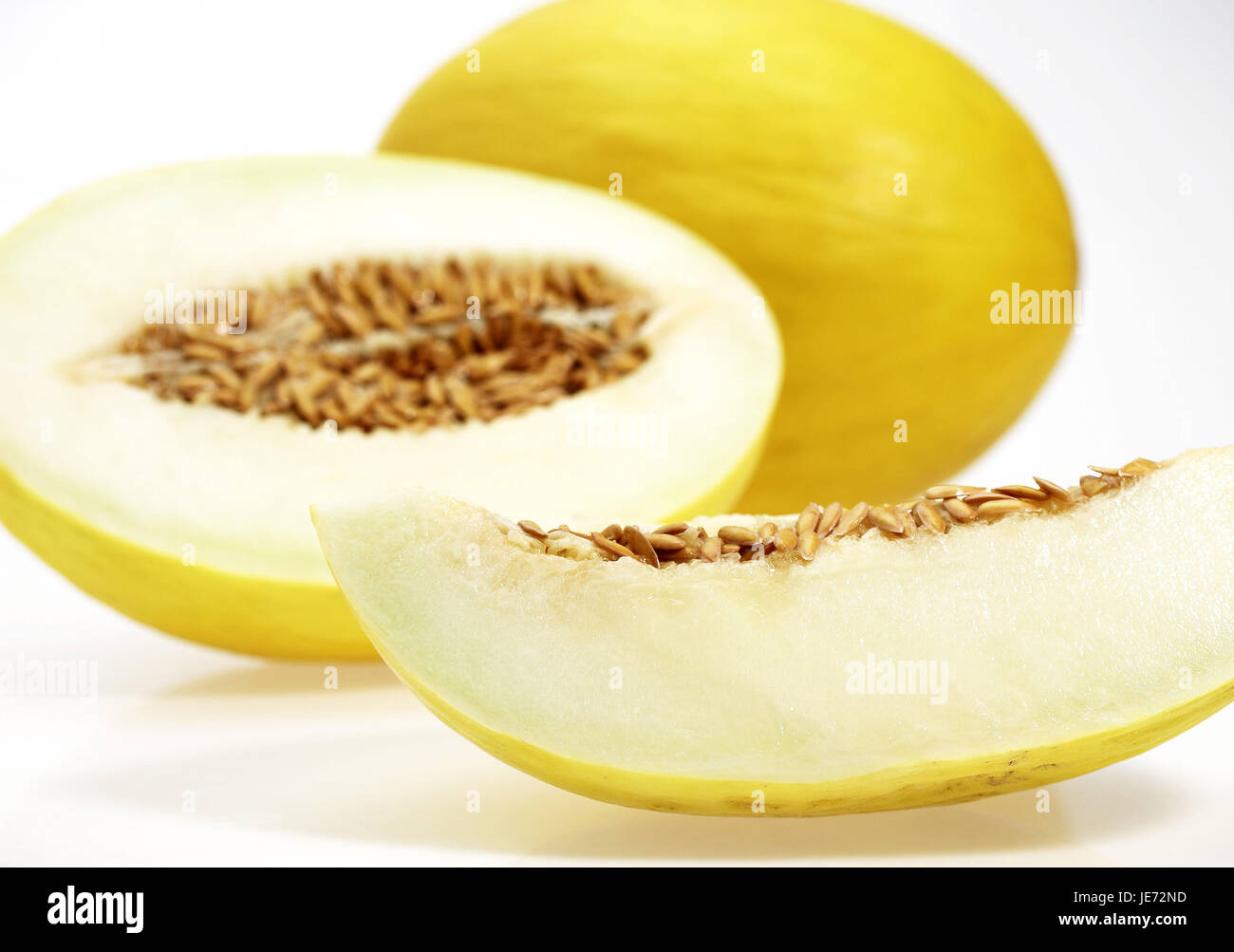 Giallo melone Canarie, anche giallo melone Honeydew, Amarillo, Tendral Amarillo, zucchero melone, Cucumis melo, sfondo bianco Foto Stock