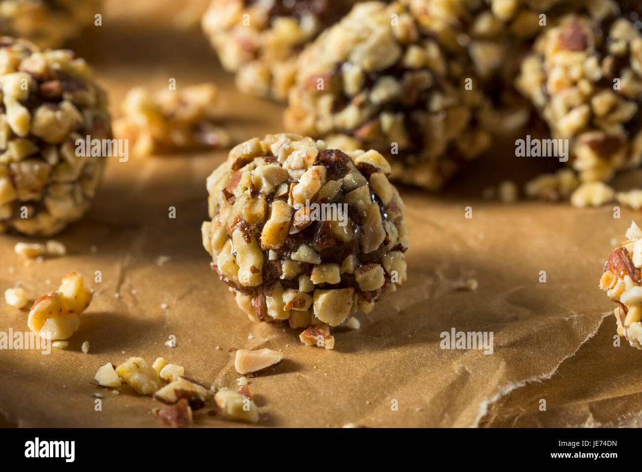 Materie in casa sana senza glutine data morsi con la ciliegia e cioccolato Foto Stock