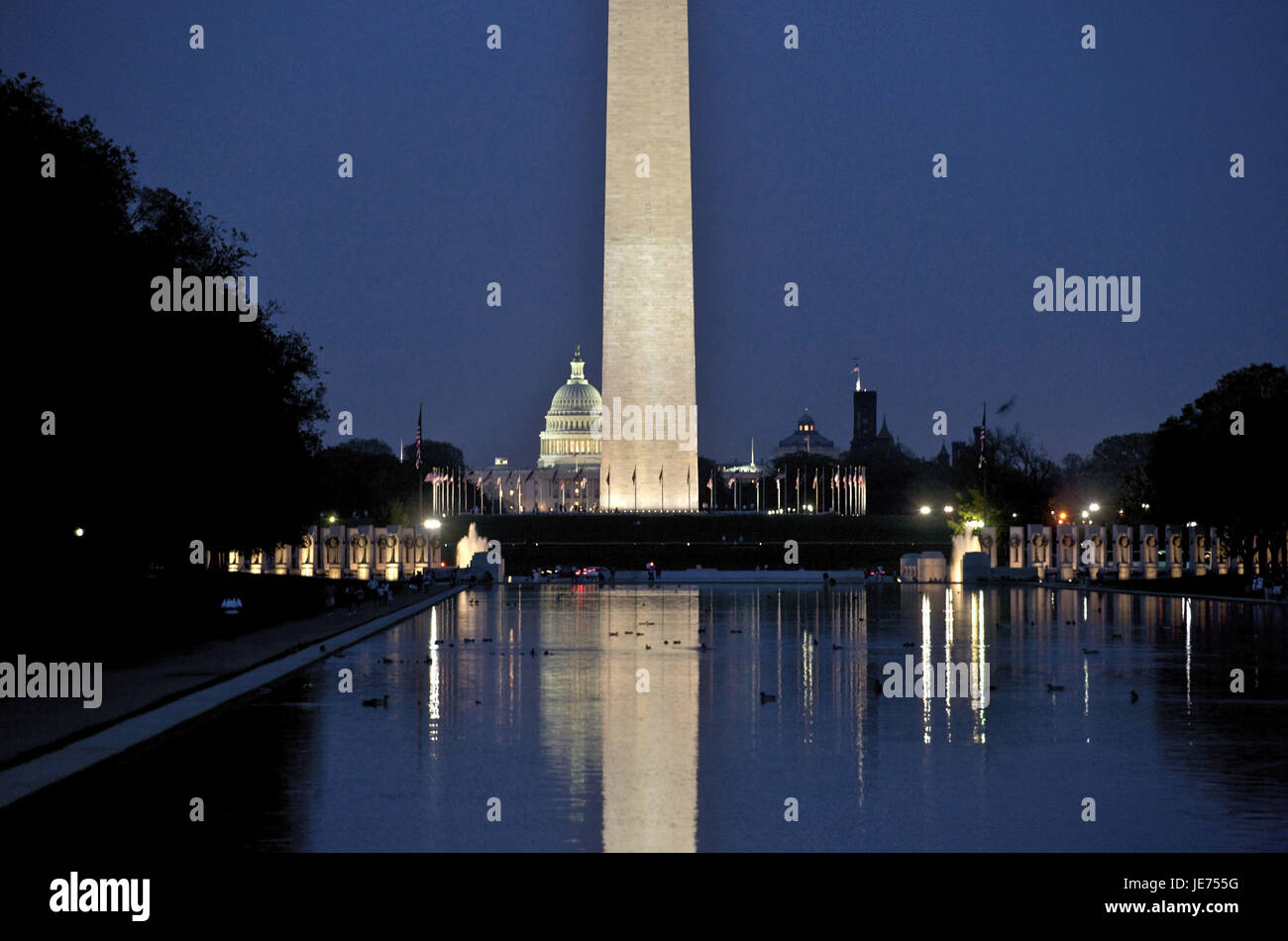 Stati Uniti, America, Washington D.C., notte fotografia, Washington Monument, Capitol in background, Foto Stock