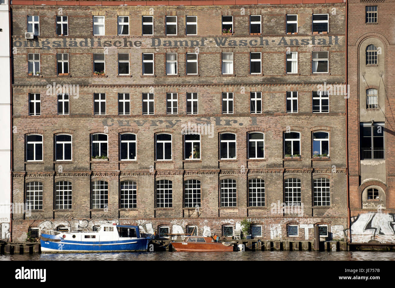 Germania Berlino, la facciata del palazzo del re-urban Dampf-Wasch istituzione, Foto Stock
