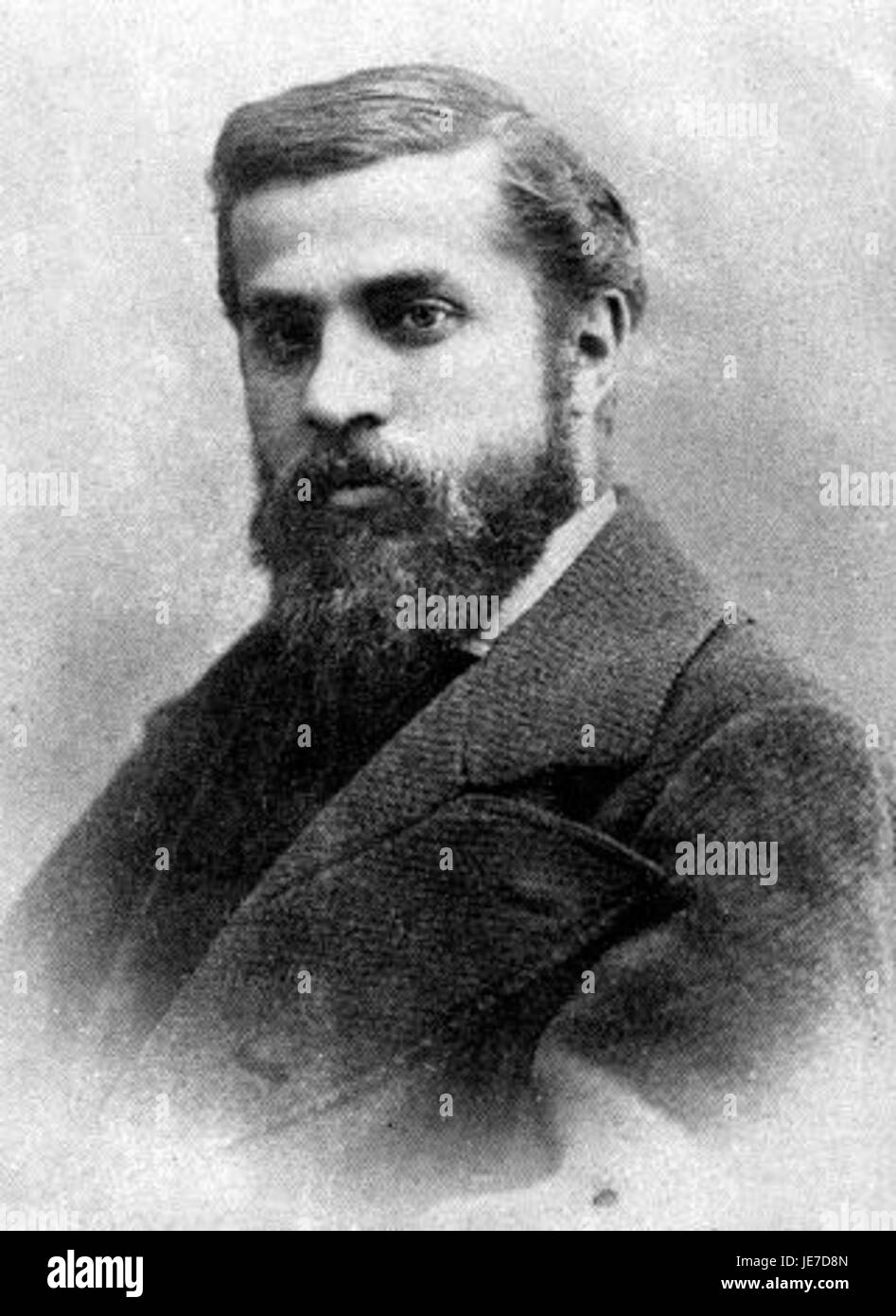 Antoni Gaudí era un rinomato architetto spagnolo noto per i suoi progetti unici e visionari, in particolare a Barcellona. Le sue opere includono strutture iconiche come la Sagrada Família. Foto Stock
