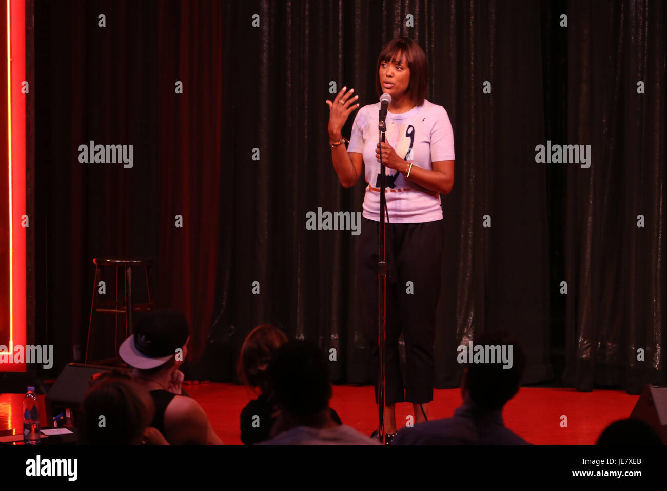 West Hollywood, CA. Il 22 giugno, 2017. Aisha Tyler a faccia in avanti la terza annuale di ridere in avanti evento al Comedy Store in West Hollywood, la California il 22 giugno 2017. Credito: Faye Sadou/media/punzone Alamy Live News Foto Stock