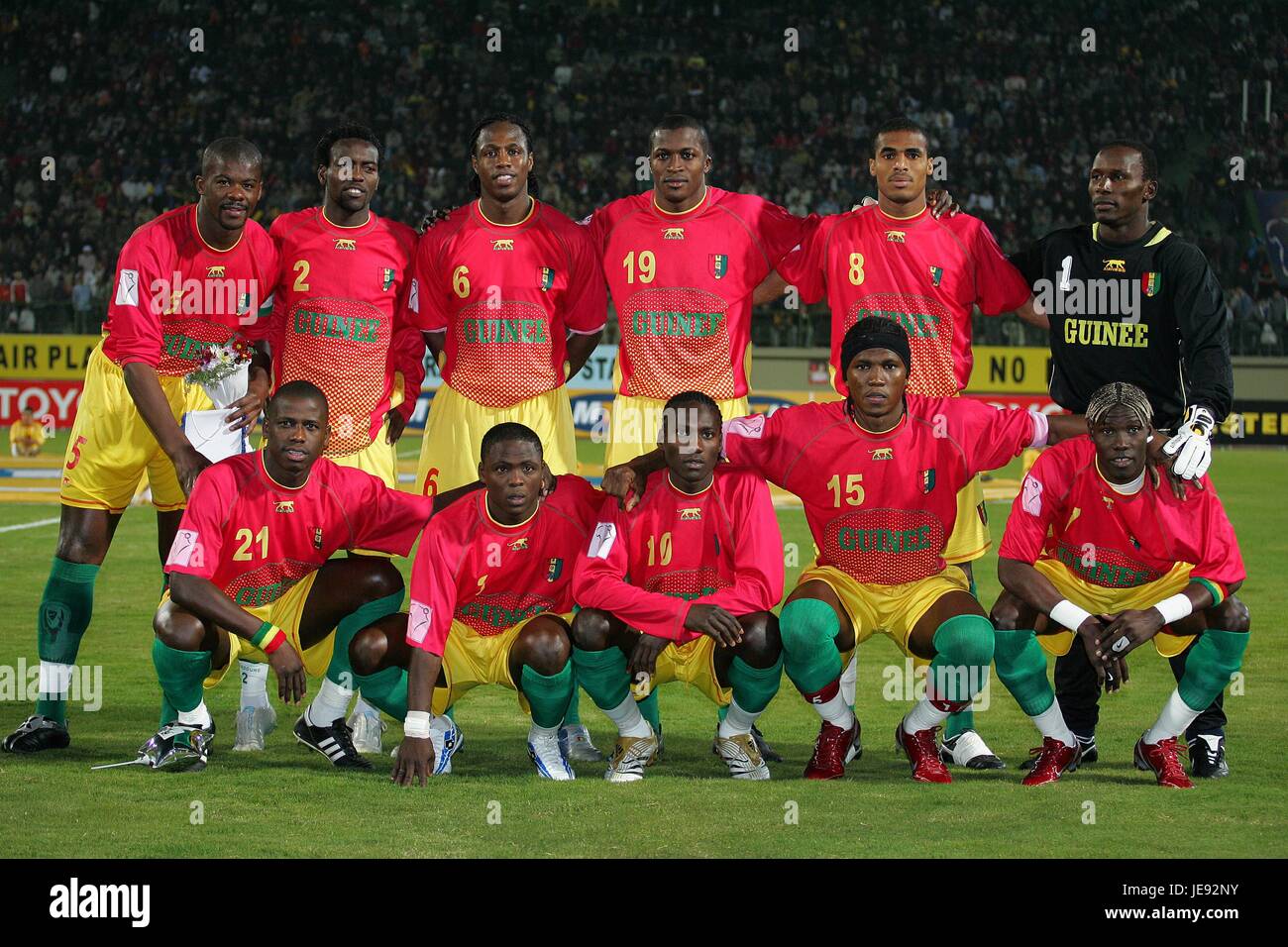 La Guinea la squadra nazionale SUD AFRICA V GUINEA Alessandria Alessandria d Egitto 22 Gennaio 2006 Foto Stock