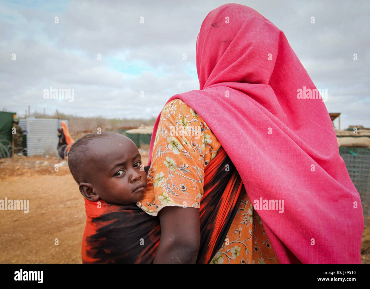 Una fotografia del 10 ottobre 2013, che mostra la clinica medica AMISOM a Baidoa, Somalia. L'immagine cattura gli operatori sanitari e le strutture della clinica, fornendo assistenza medica alla popolazione locale. Foto Stock