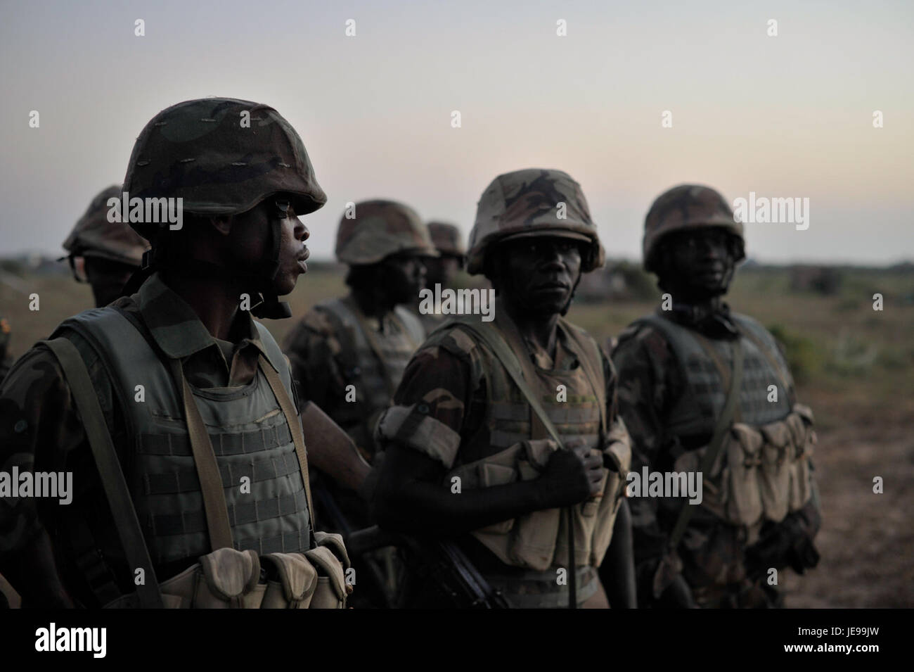 L'immagine mostra una scena di Jowhar, Somalia, il 15 dicembre 2013, raffigurante la situazione umanitaria in corso nella regione in mezzo a un conflitto. Foto Stock