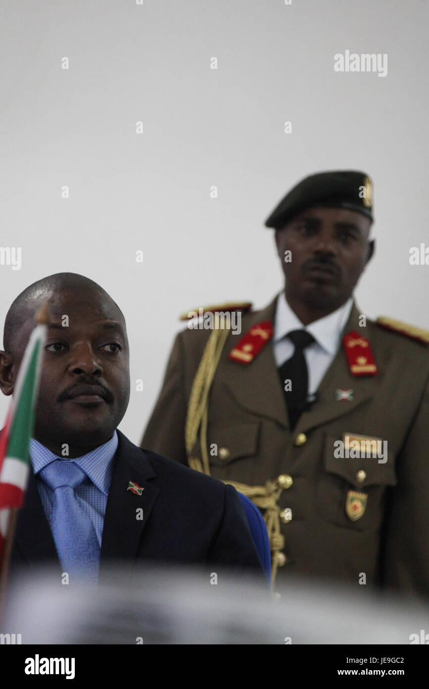 Il 22 aprile 2014, il presidente del Burundi ha visitato la Somalia come parte di una missione diplomatica. La visita si è concentrata sulla cooperazione regionale e sugli sforzi per stabilizzare la Somalia. Foto Stock