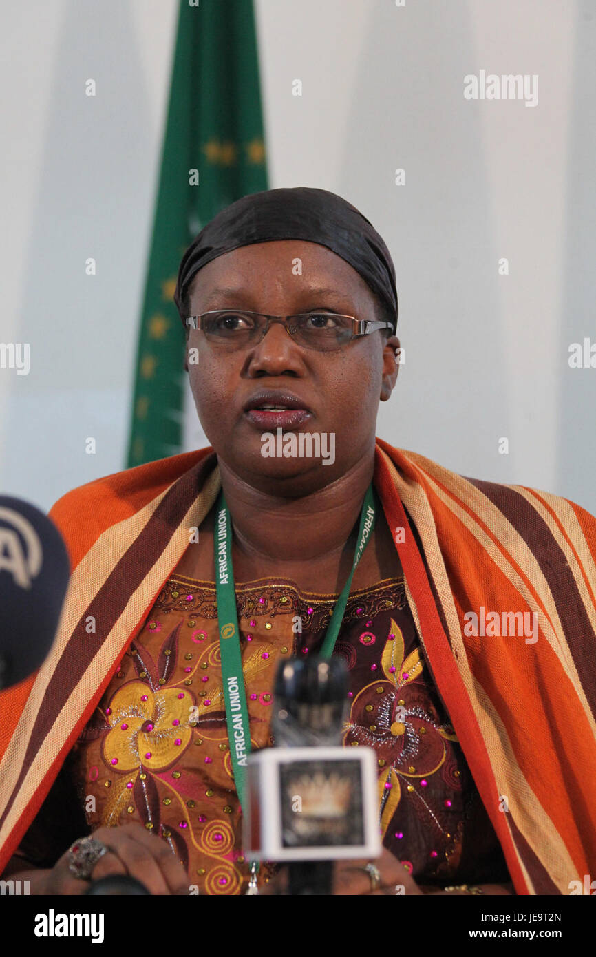 Un comunicato stampa tenuto dalla missione dell'Unione africana in Somalia (AMISOM) l'11 agosto 2014, che fornisce aggiornamenti sulla situazione della sicurezza e sugli sforzi di mantenimento della pace in Somalia in corso. La missione mira a stabilizzare il paese e sostenere il suo governo attraverso l'assistenza militare e umanitaria. Foto Stock